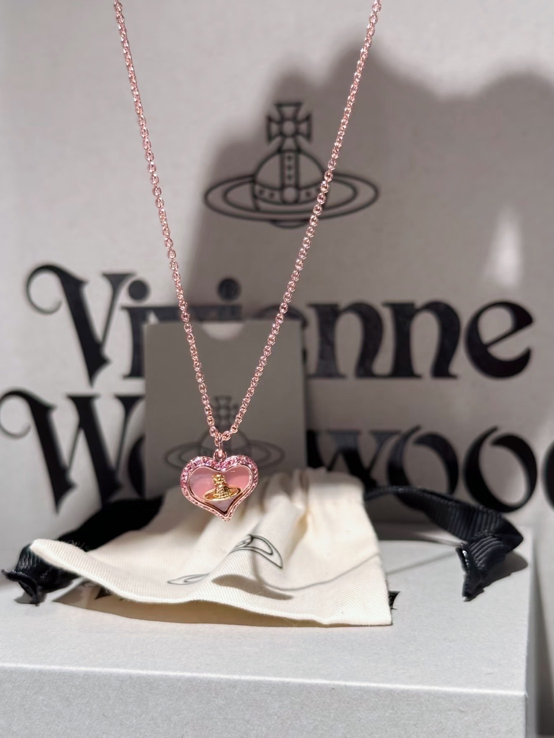 VIVIENNE WESTWOOD 西太后 愛心粉貝母 玻璃珍珠項鍊