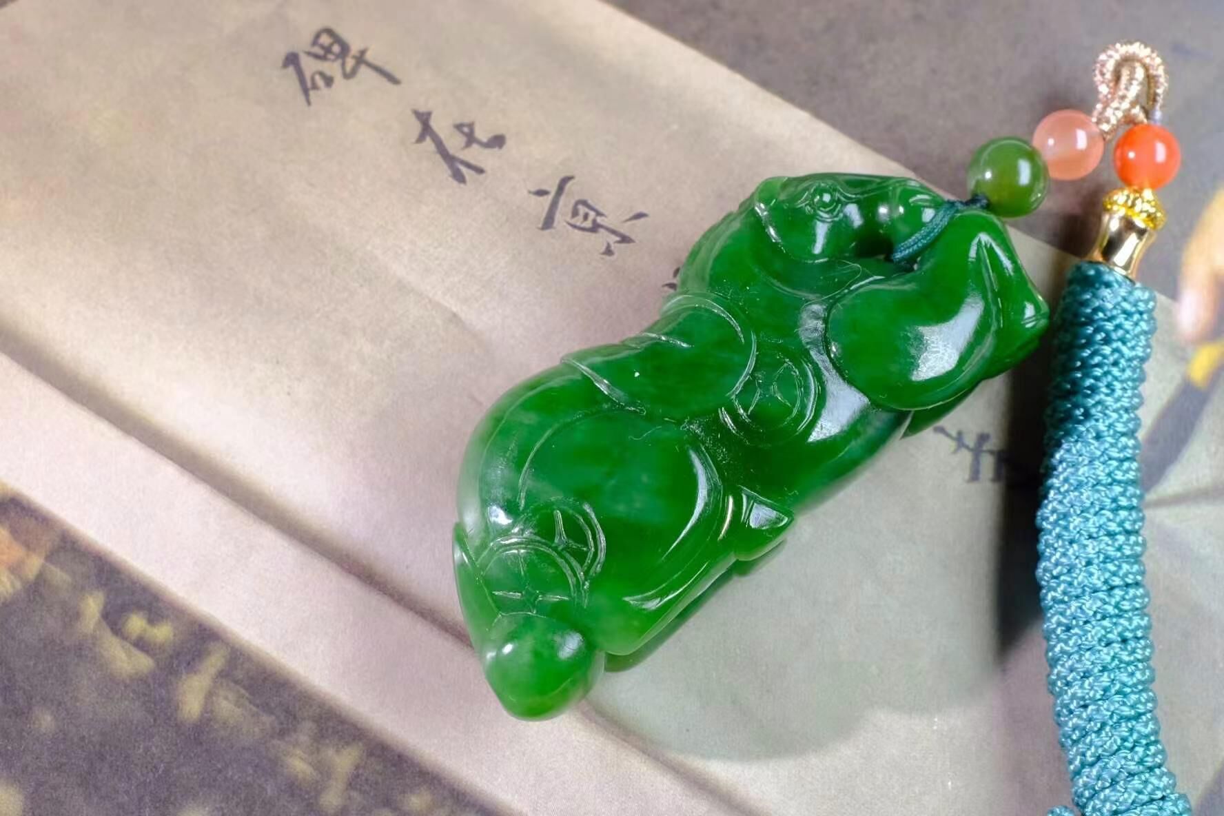 424714 和田玉碧玉七號礦滿綠駿馬掛件