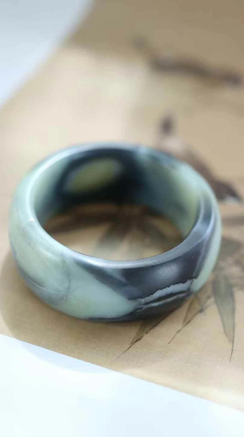 424720 57mm和田玉籽料青花雕花手鐲 (56-58)