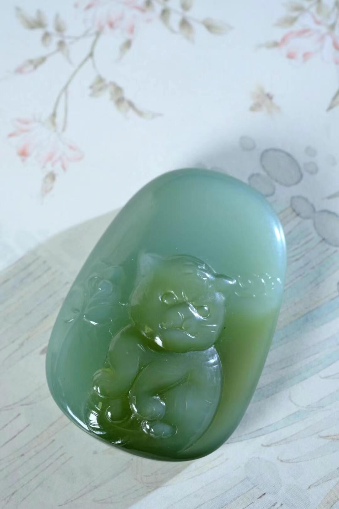 424722 和田玉冰底粉青俏糖掛件