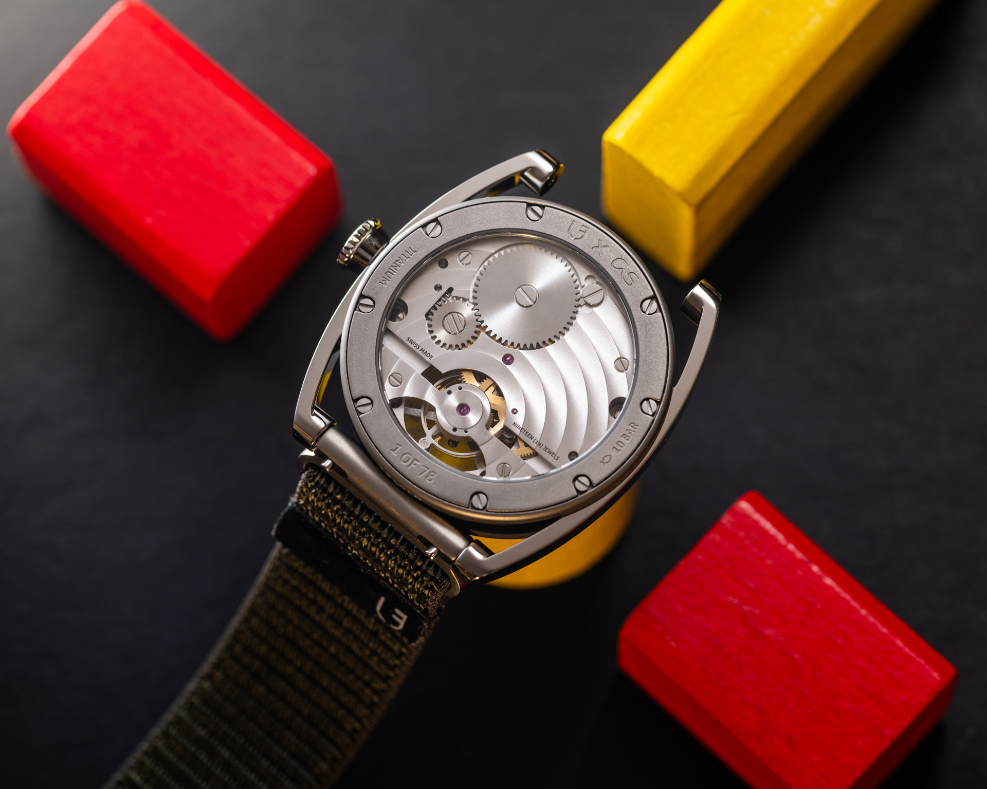 Le Régulateur Tourbillon Louis Erard x Alain Silberstein Khaki規範指針陀飛輪腕錶