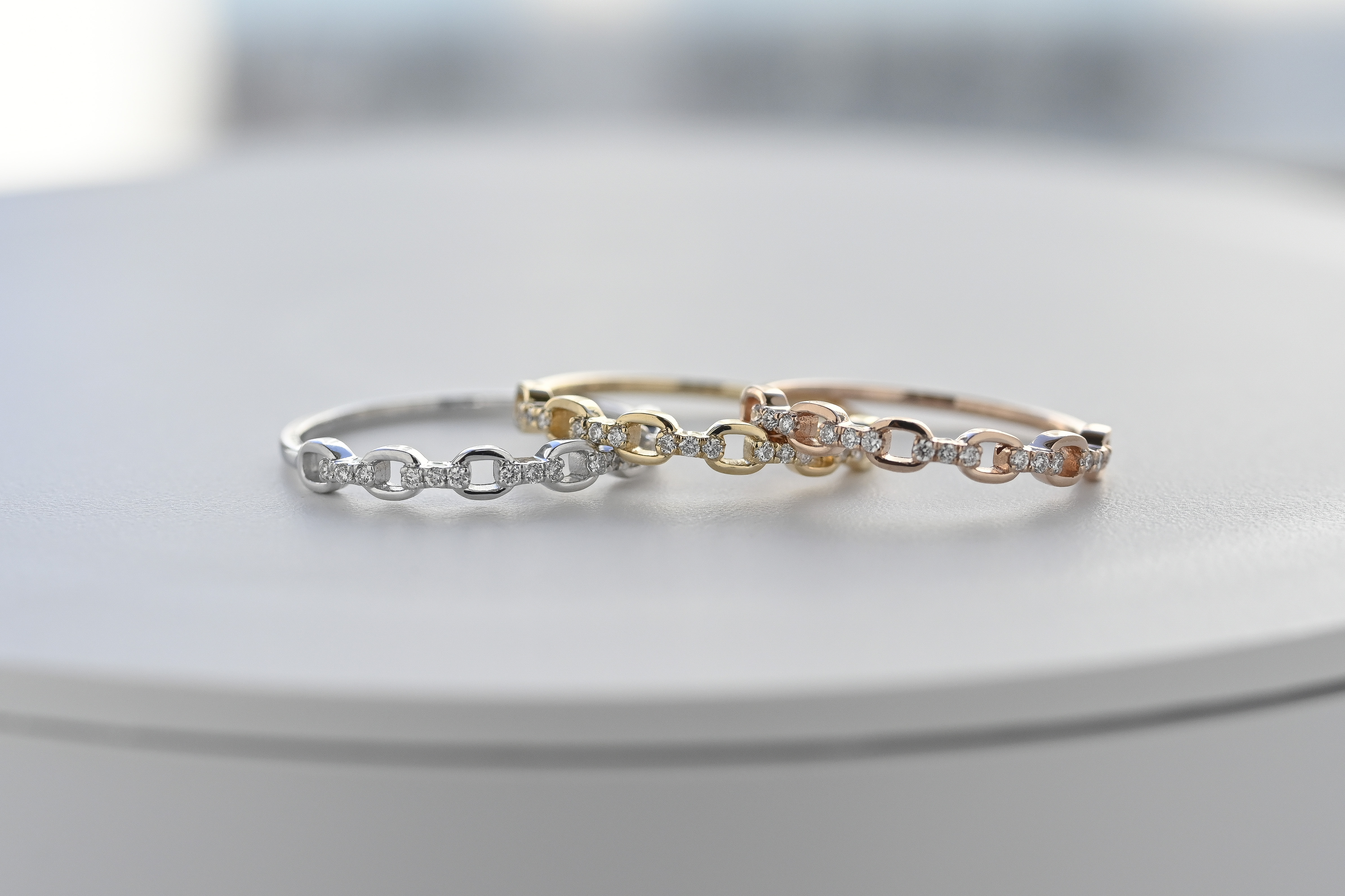 18K Little Cadena Diamond Ring