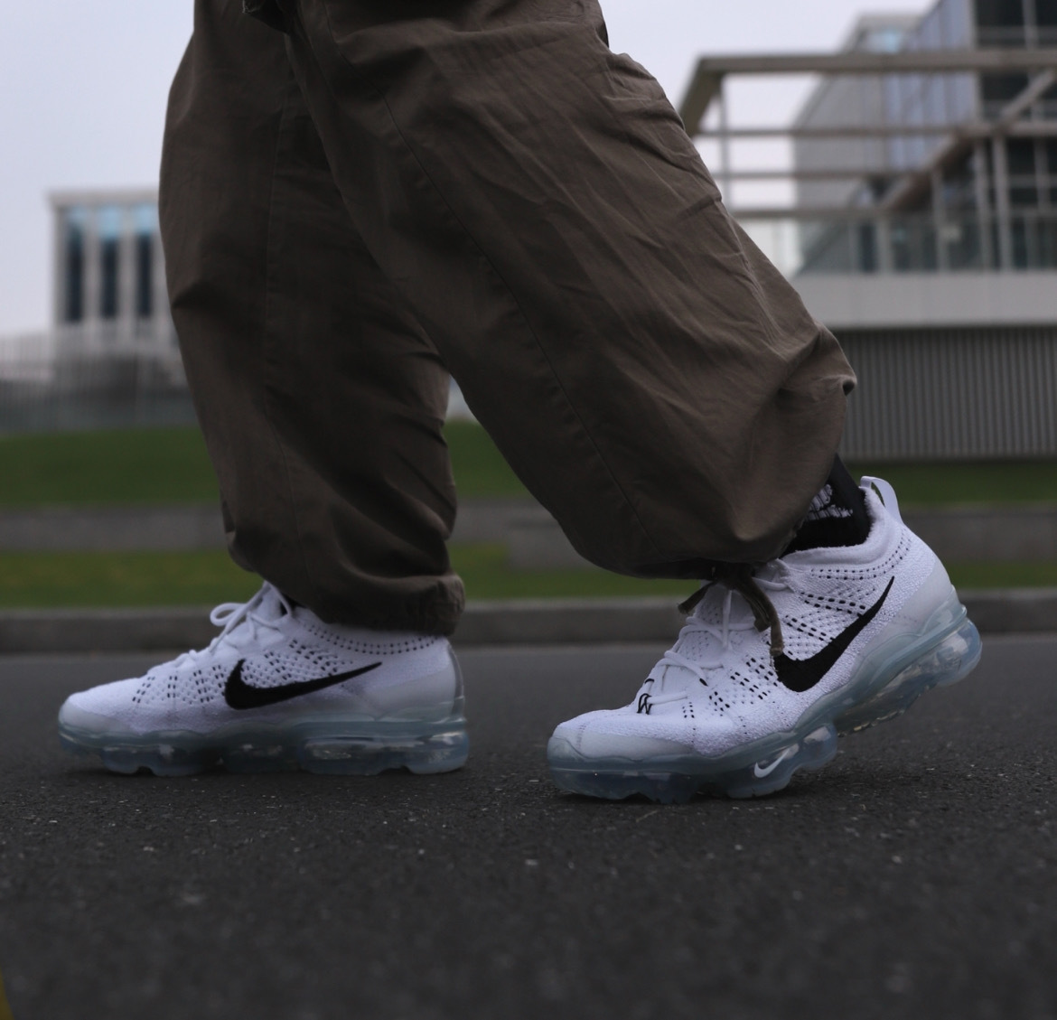 男鞋 NIKE AIR VAPORMAX 2023 FK 白黑 全氣墊 針織鞋面 緩震支撐 慢跑鞋【DV1678-102】