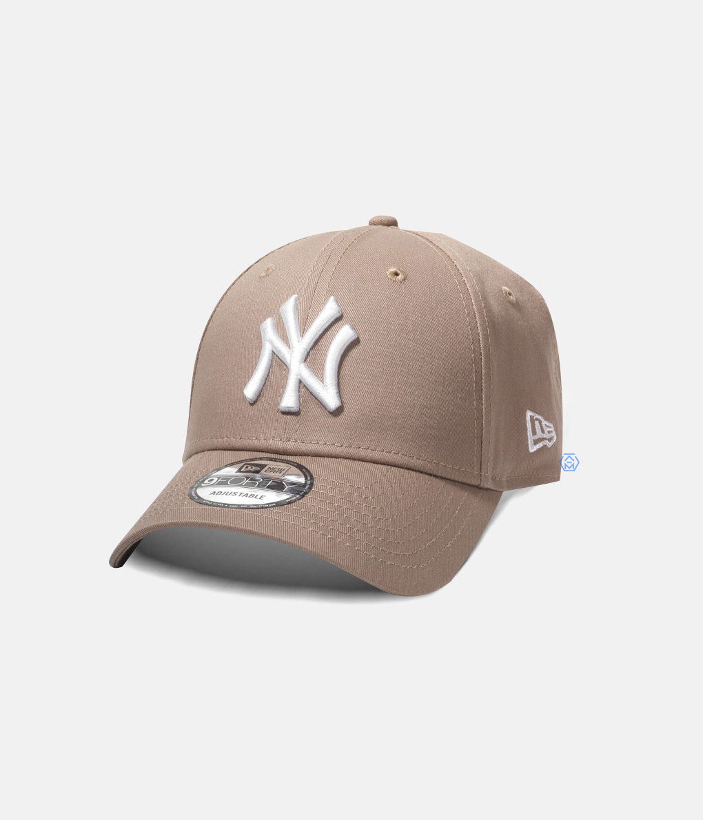 New Era 9Forty Cap NY 摩卡慕斯底 白Logo棒球帽
