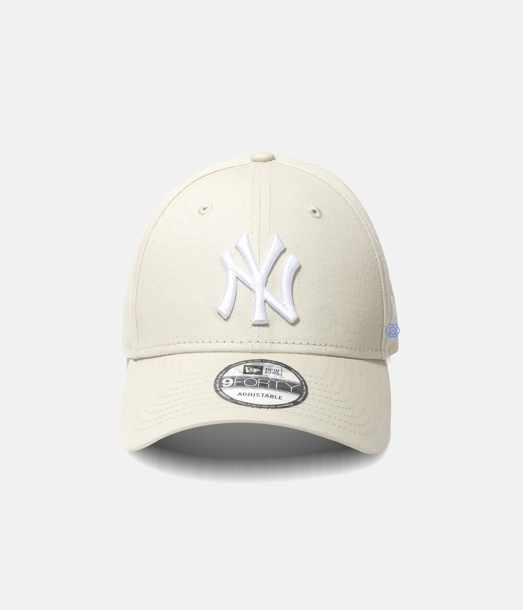 New Era 9Forty Cap NY 燕麥白底 白Logo棒球帽