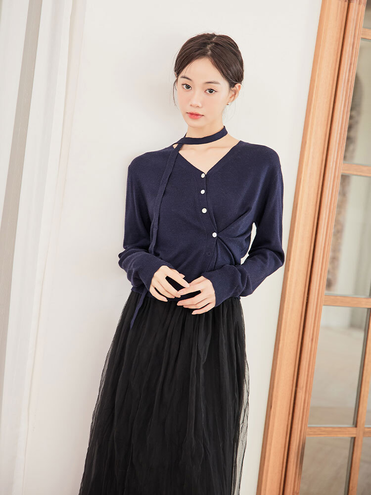 2603 領圍繫帶細節開釦外套