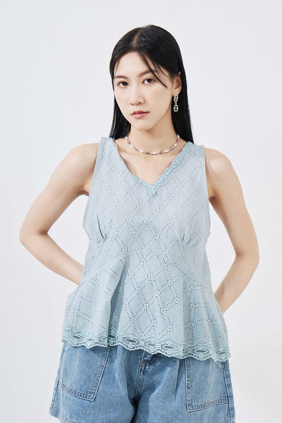 菱格紋通花傘腳背心 (現貨款式）