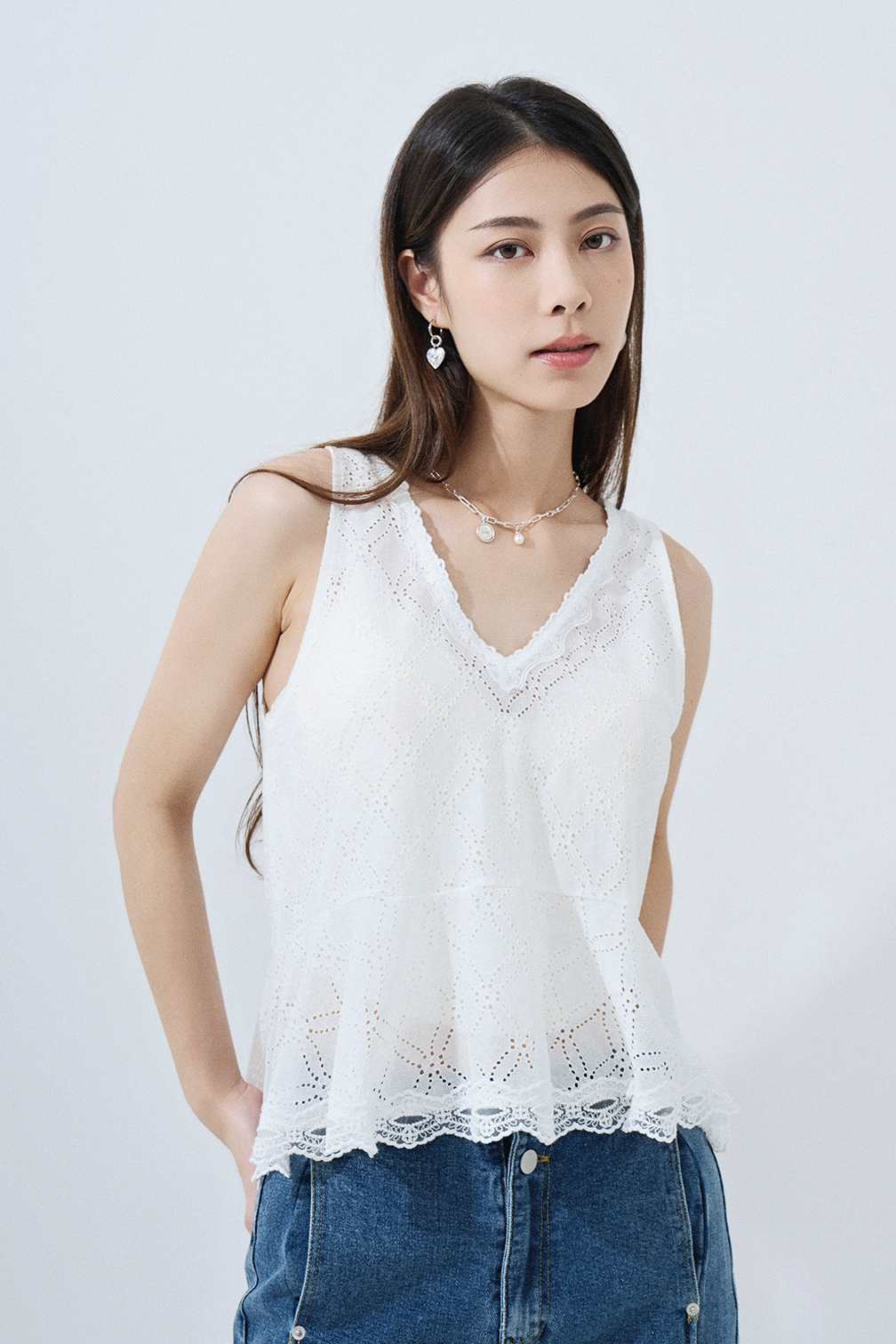 菱格紋通花傘腳背心 (現貨款式）