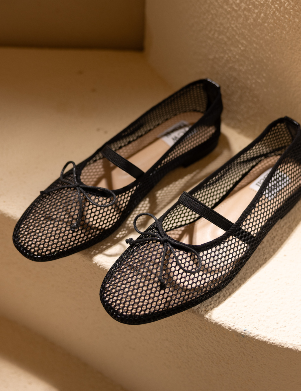 蝴蝶結簍空娃娃鞋（3尺寸）