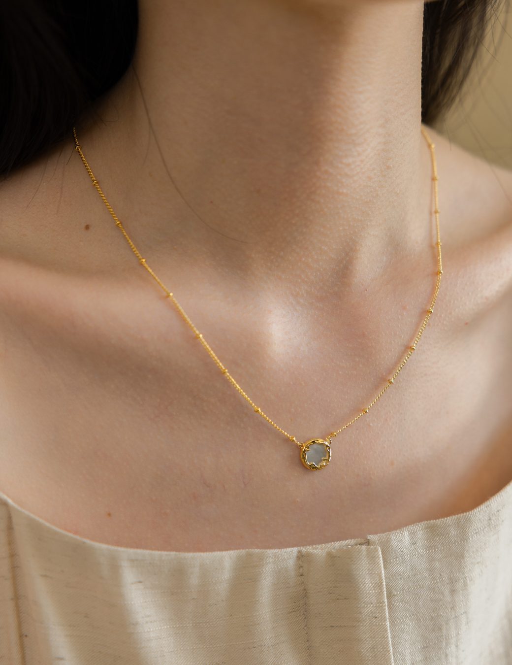 白貝熔岩雙面墜鍊（金色）