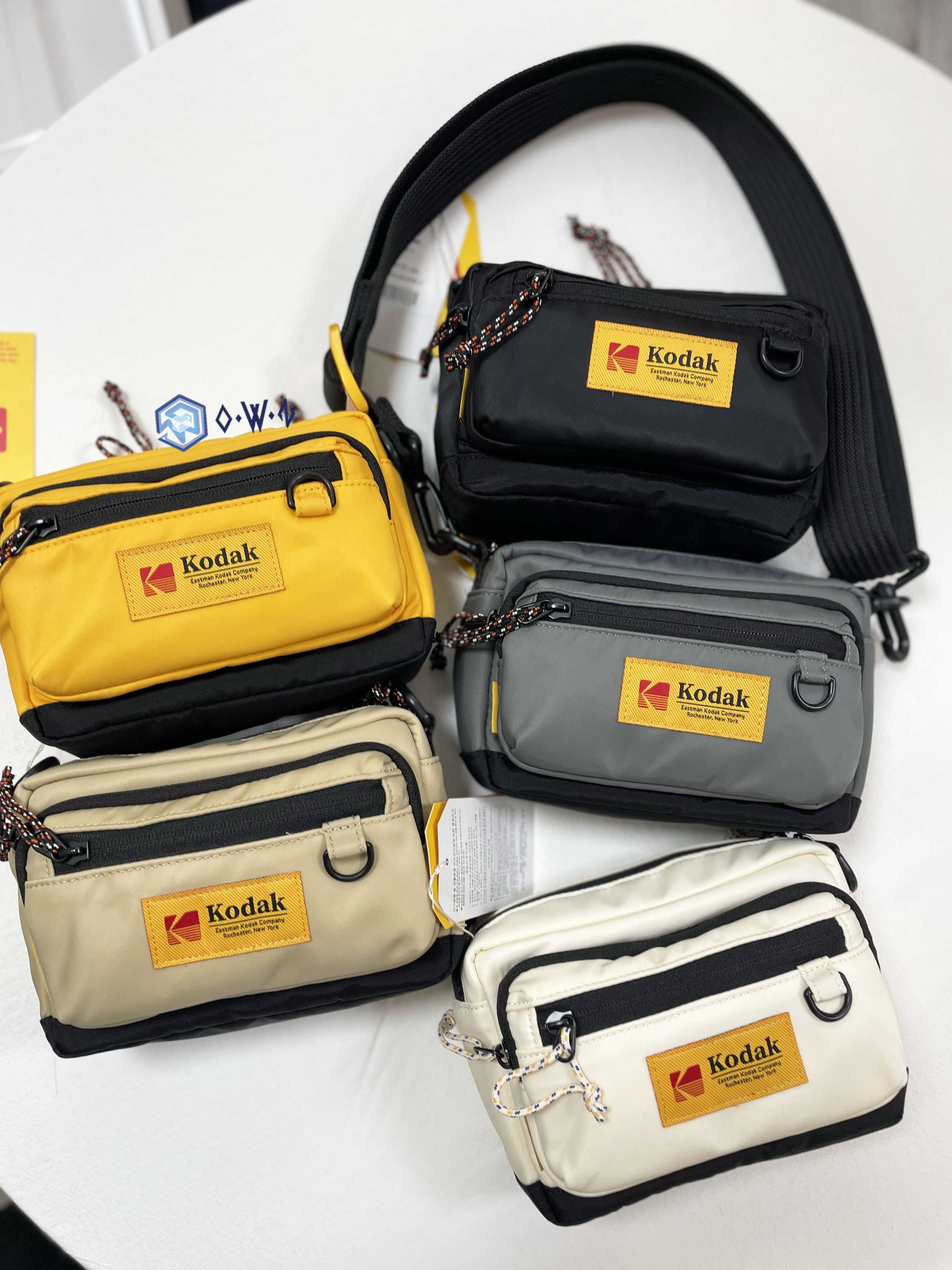 【OWN】Kodak 相機包 腰包 單肩 肩背包 不分男女 單一尺寸 韓國限定 黑色 米白 卡其 灰色 黃色