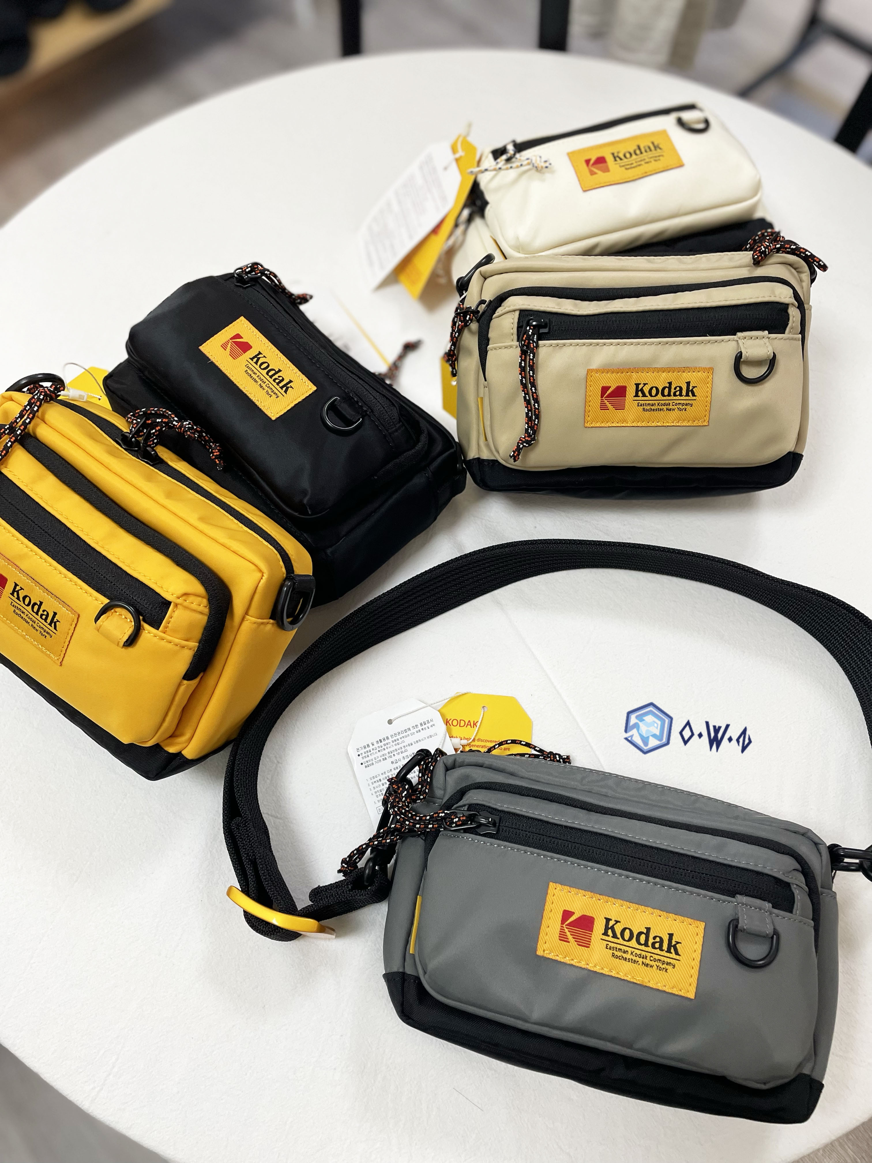 【OWN】Kodak 相機包 腰包 單肩 肩背包 不分男女 單一尺寸 韓國限定 黑色 米白 卡其 灰色 黃色
