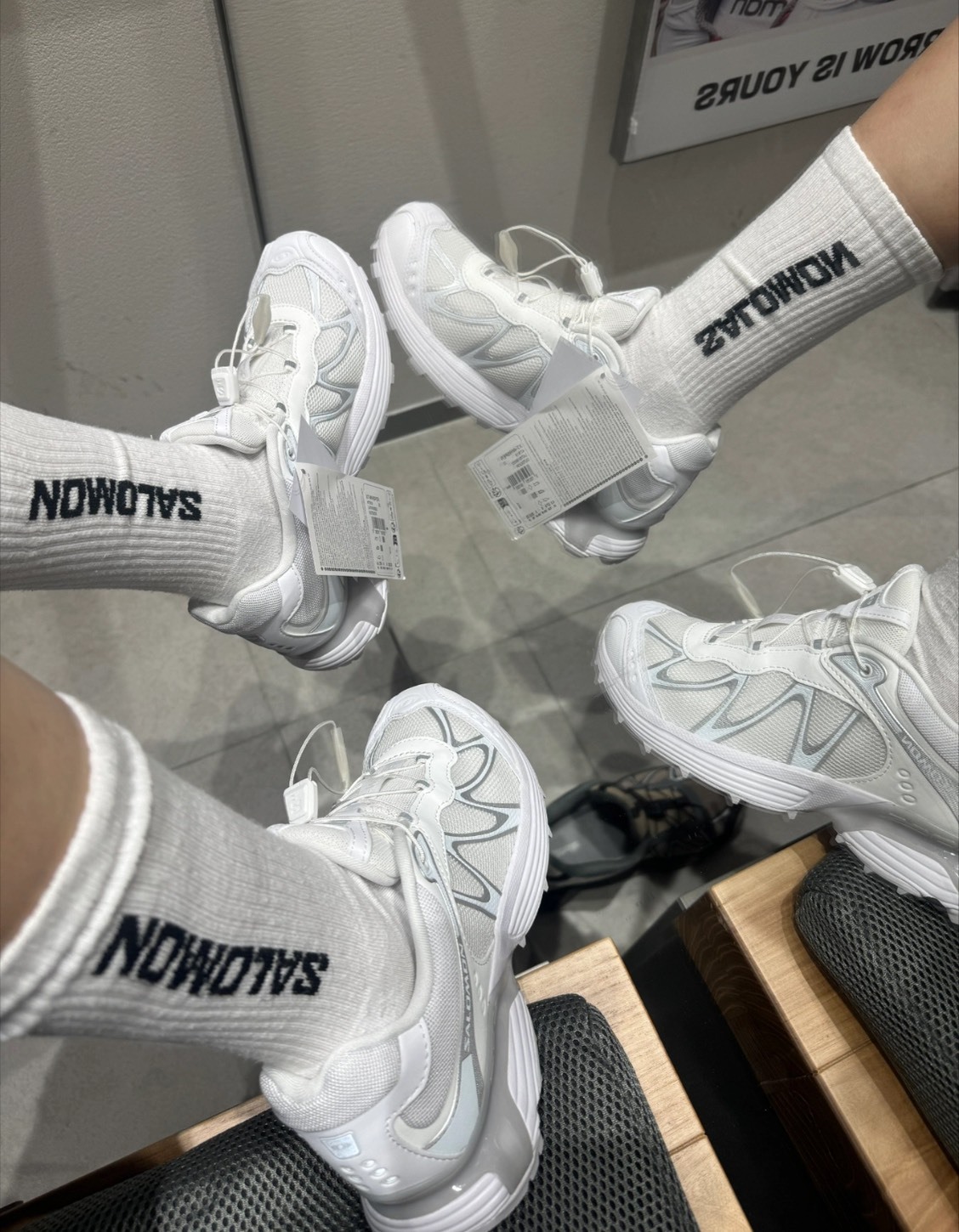 SALOMON XT-WHISPER 白色女款休閒跑鞋