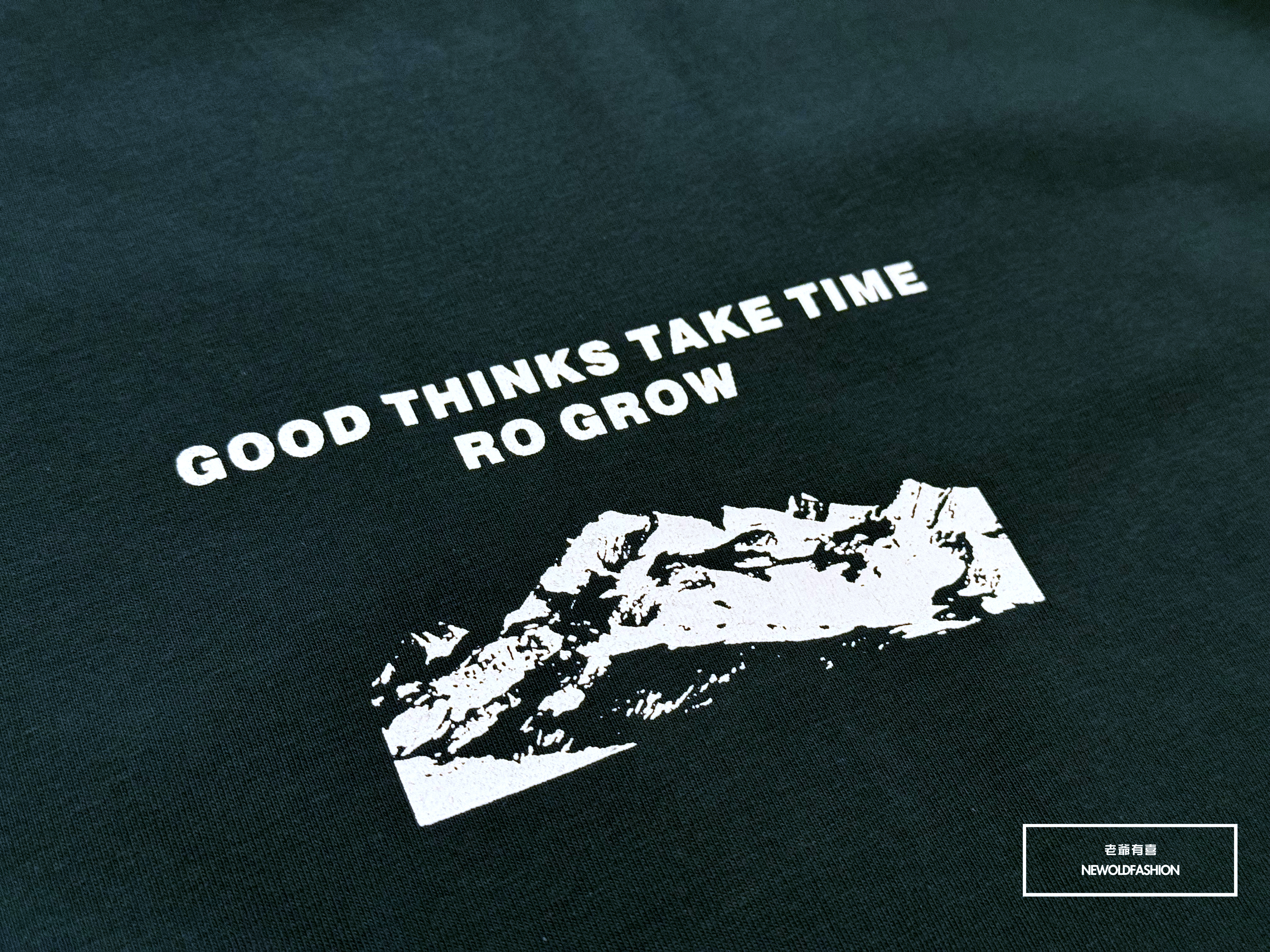 『新品上市』重磅山脈標語棉質背心(NOF2405S8008)-綠