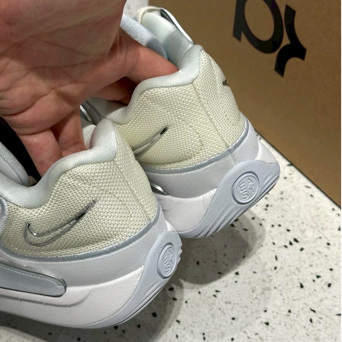 Nike KD18 EP 杏灰 銀灰 金屬 杜蘭特 實戰籃球鞋