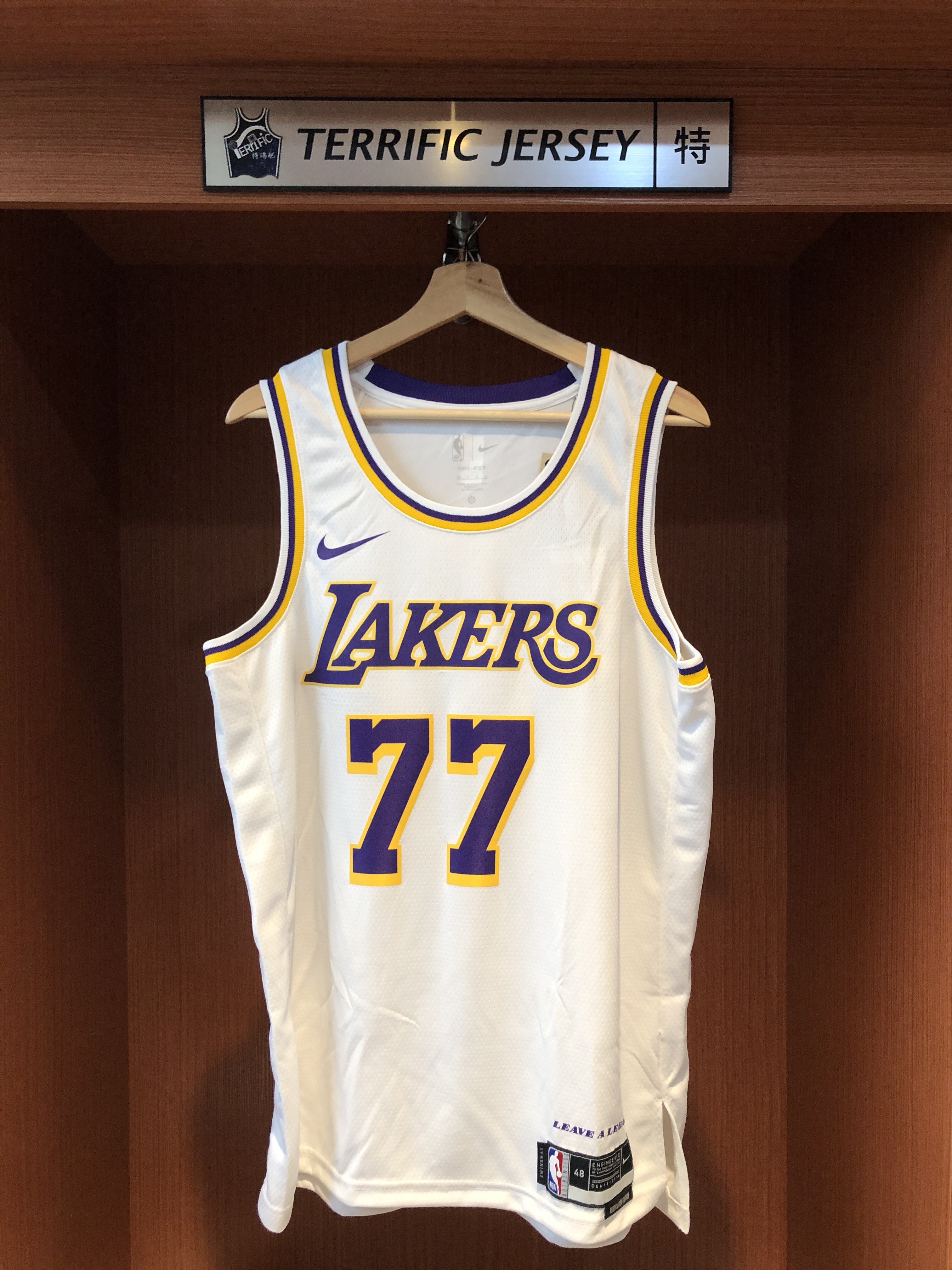 NBA球衣 Luka Doncic 洛杉磯湖人白 Association Nike Swingman 球迷版 熱轉印 全新
