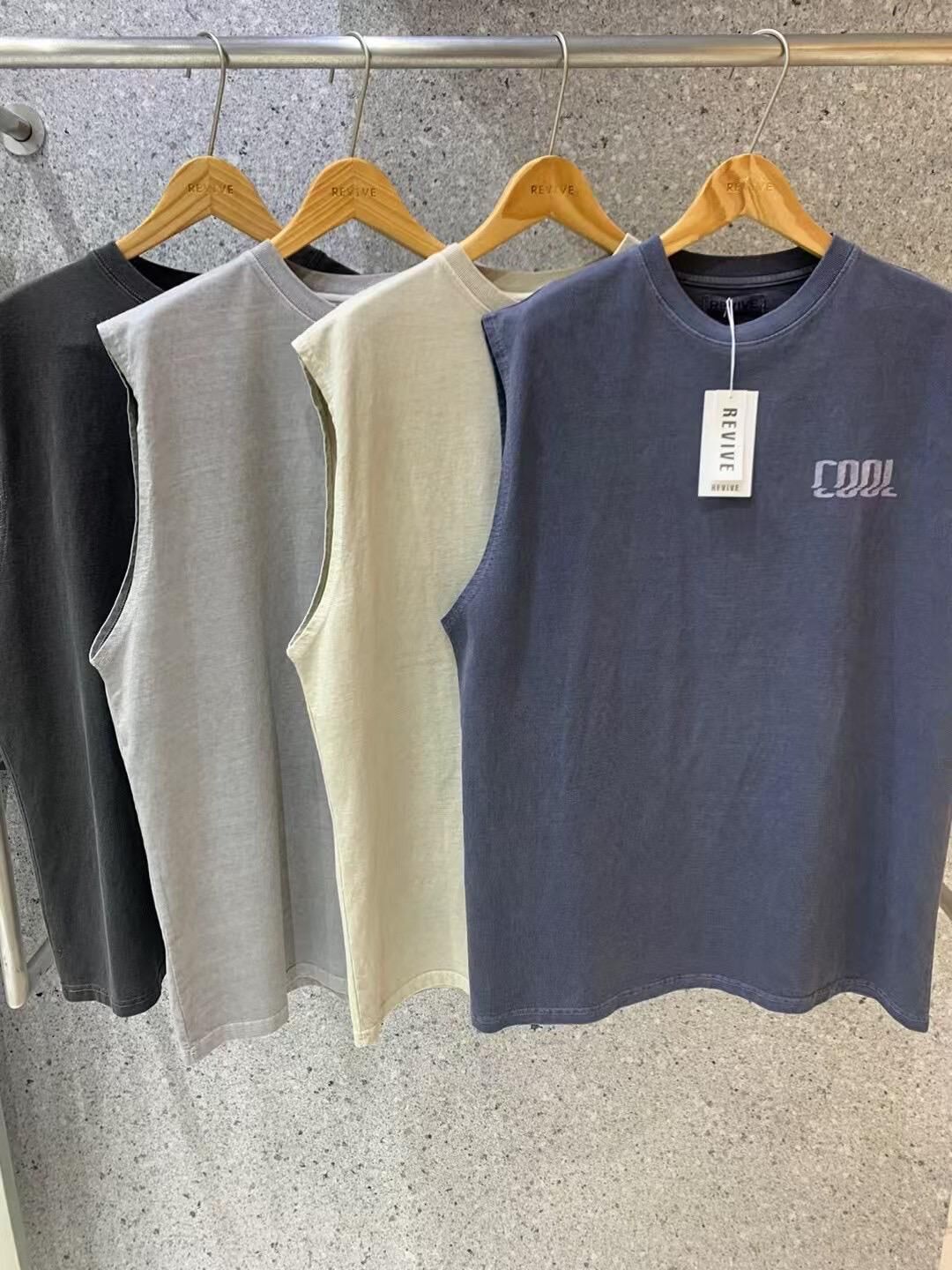 洗水英文字背心 REVIVE-011V