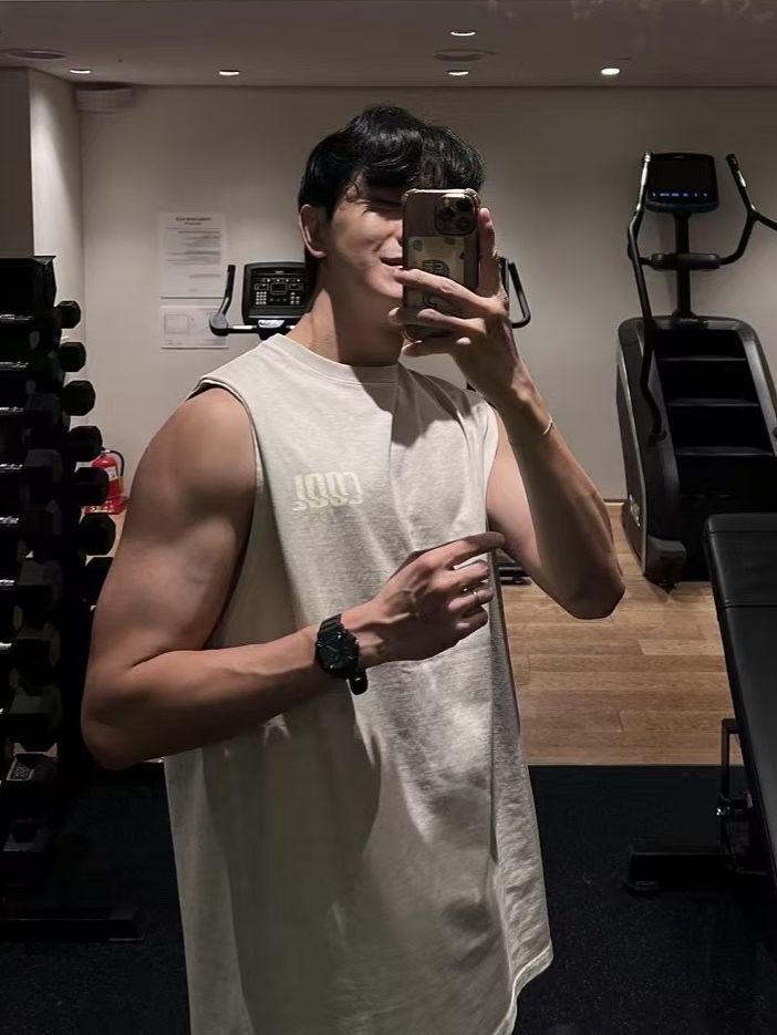 洗水英文字背心 REVIVE-011V