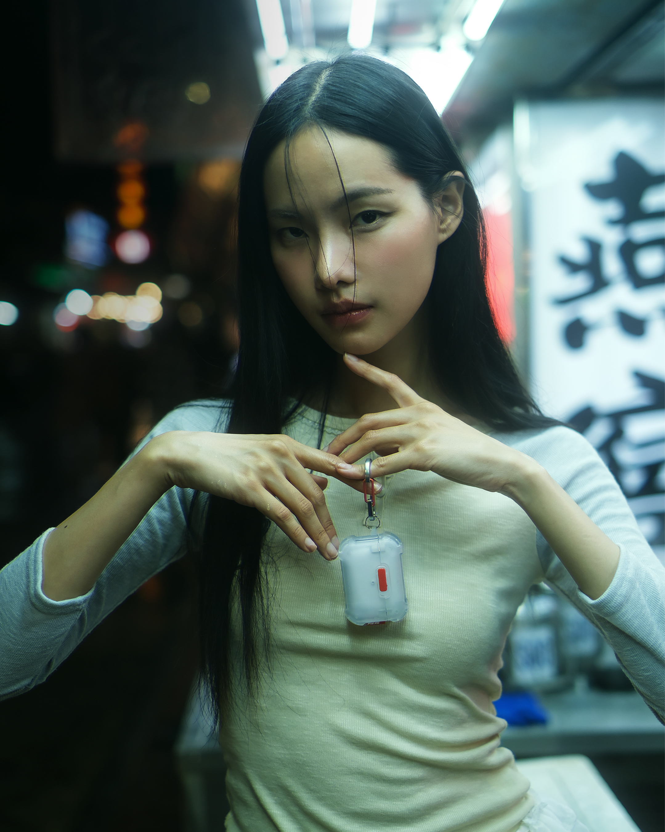 SKINARMA Mecha AirPods Pro 2 未來元素藍牙耳機保護套 (連鋅合金掛扣)