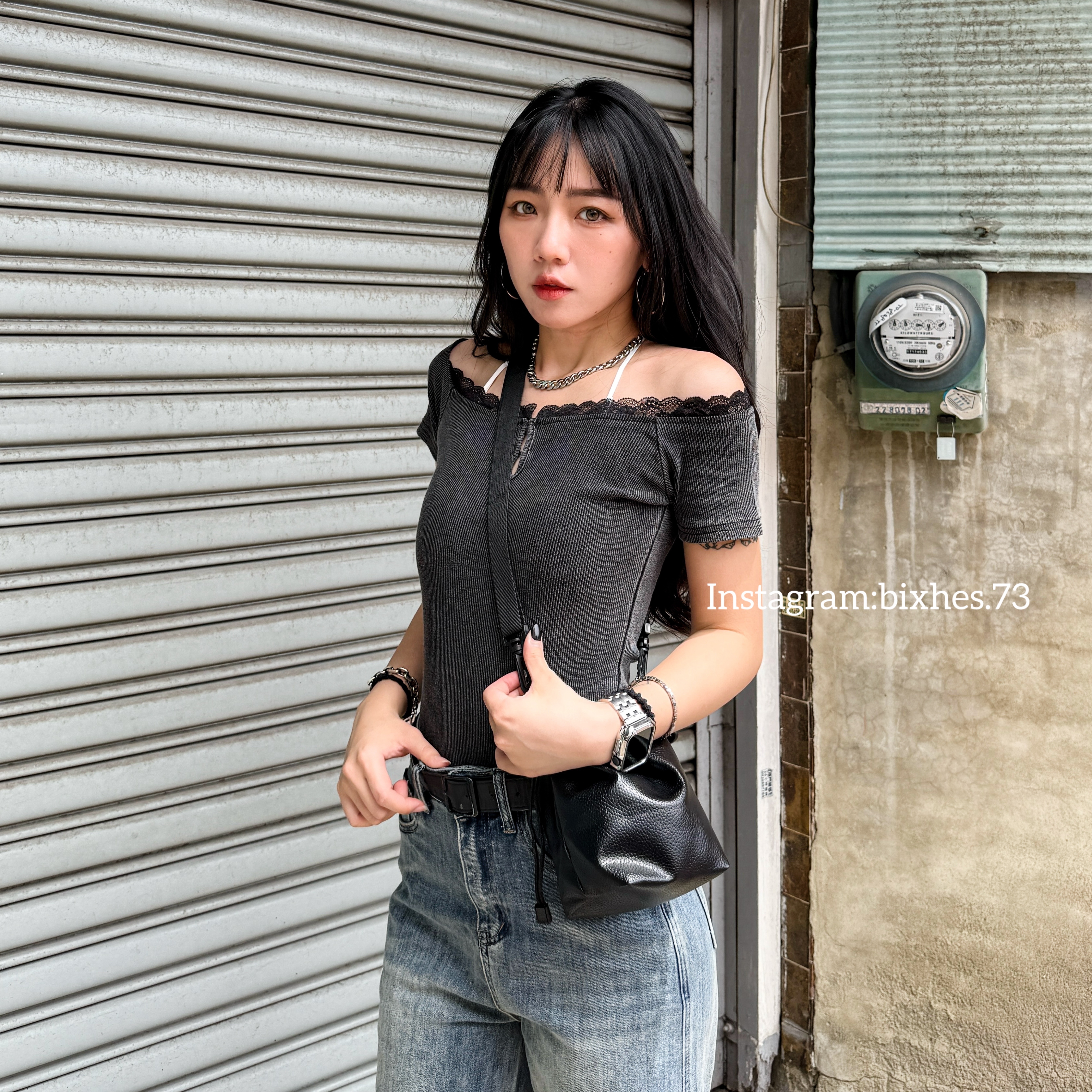 甜酷拼接蕾絲牛仔一字領短T(A00110)