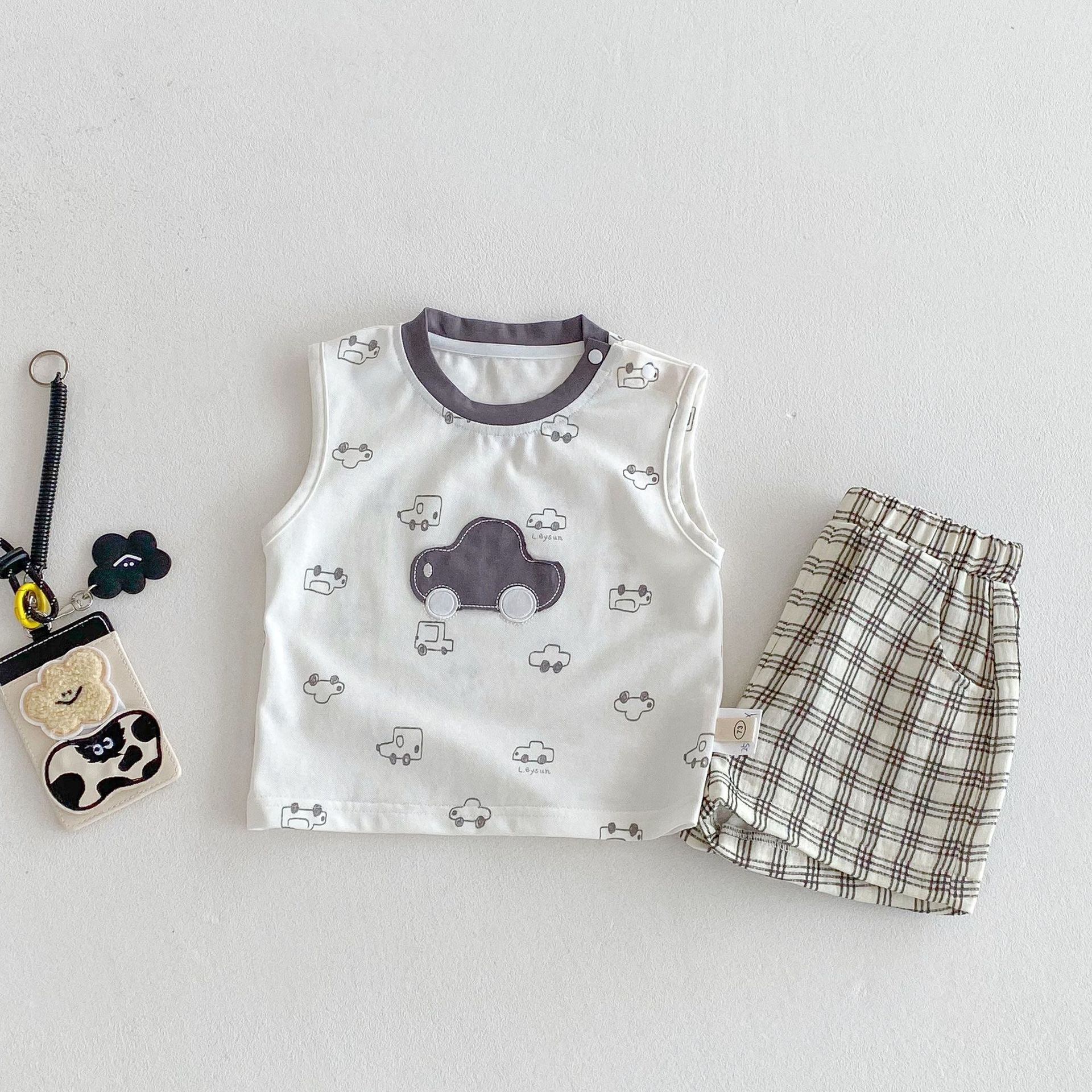 汽車貼布背心/格子短褲