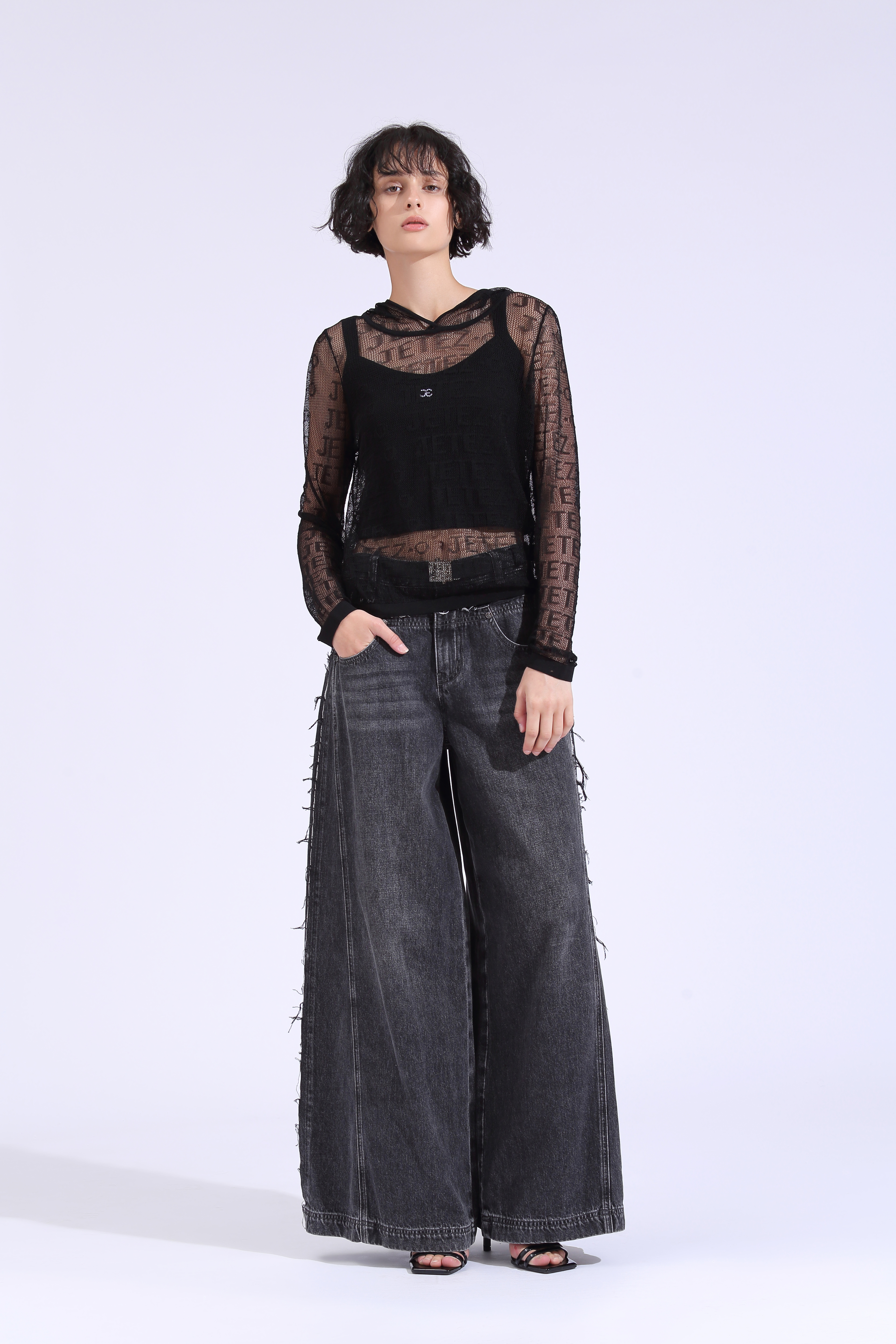 BE10287A1 絲薄logo上衣 (附內搭)