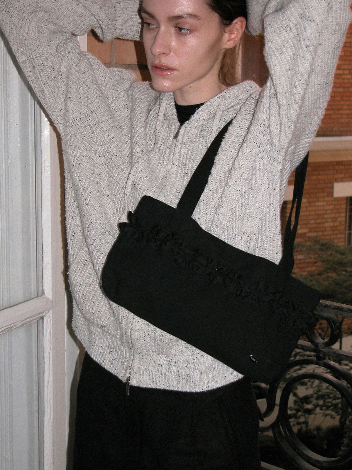 Voor Cotton Ruffle Shoulder Bag