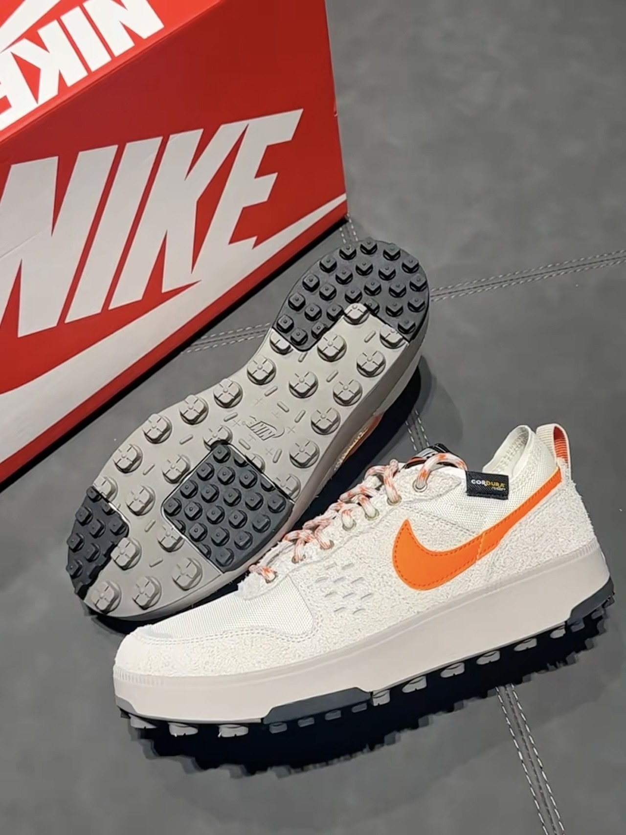 男鞋 NIKE C1TY PRM 灰橘 網布 麂皮 復古 Cordura鞋面 防滑 運動 休閒鞋【HJ4316-001】