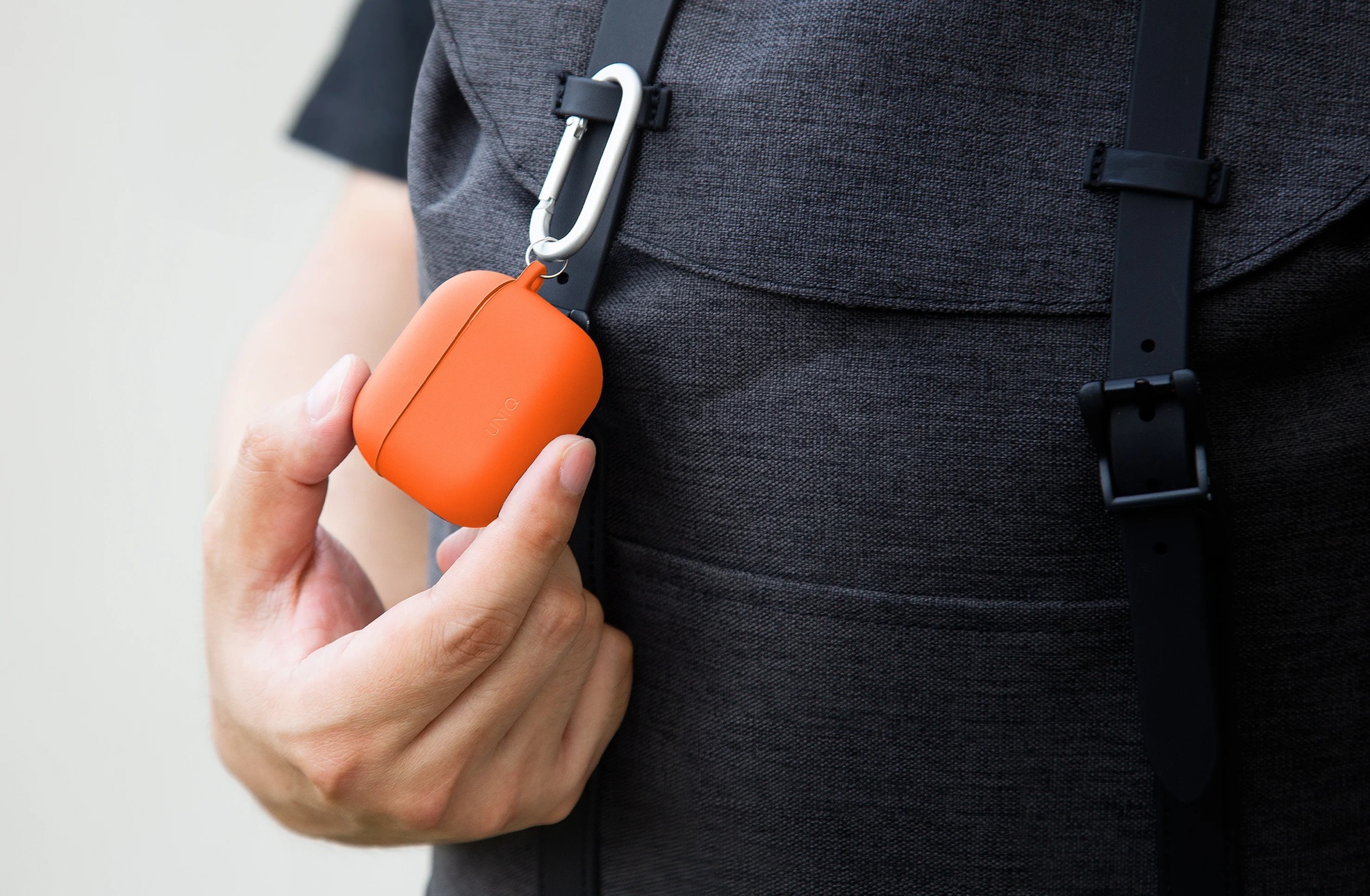 UNIQ Nexo (AirPods 4) 活性混合矽膠藍牙耳機保護套