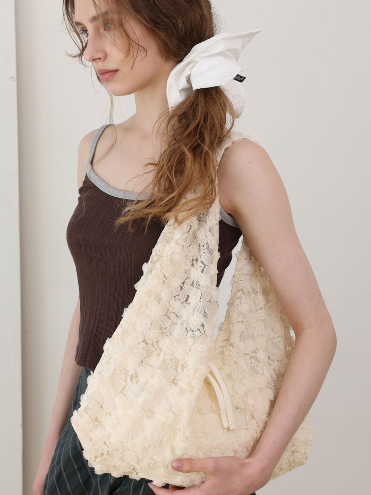 Voor Jeanne Lace Flower Shoulder Bag