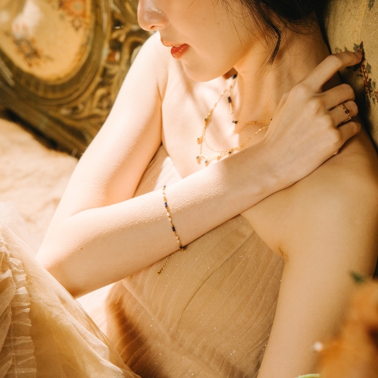 靜夜落海的溫柔 青金石 天然珍珠 長條細珠 鈦鋼手鏈