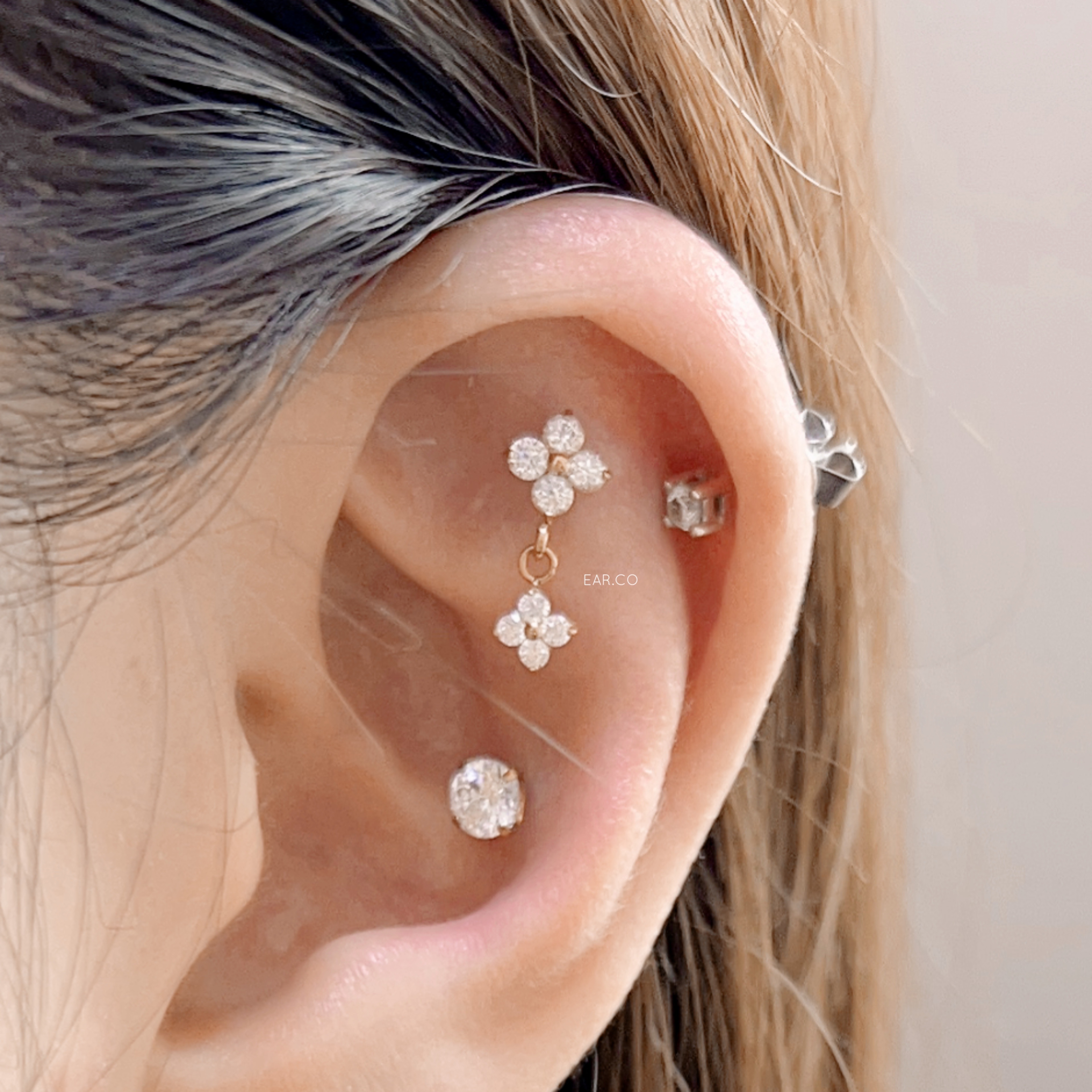 垂釣四葉草平頭耳門/耳珠/耳骨釘 [G23 Titanium]