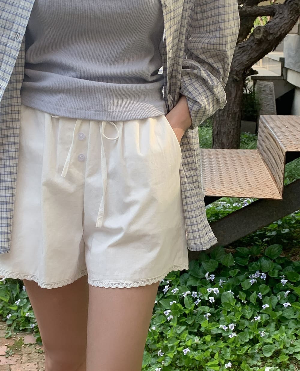 韓國Cherrykoko授權 清新蕾絲排釦舒適鬆緊棉質短褲