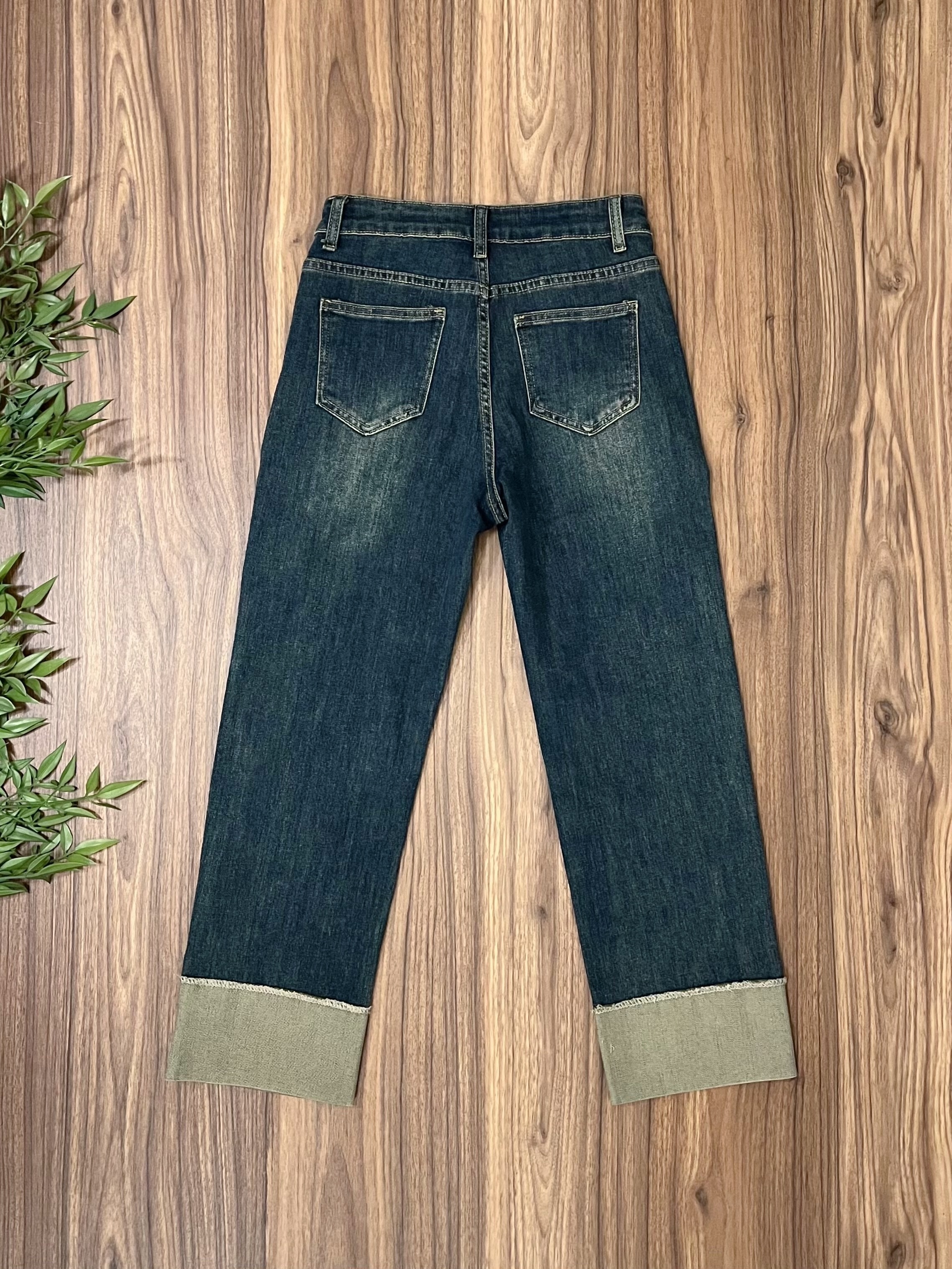 🌱薄身 褶腳 直身牛仔褲