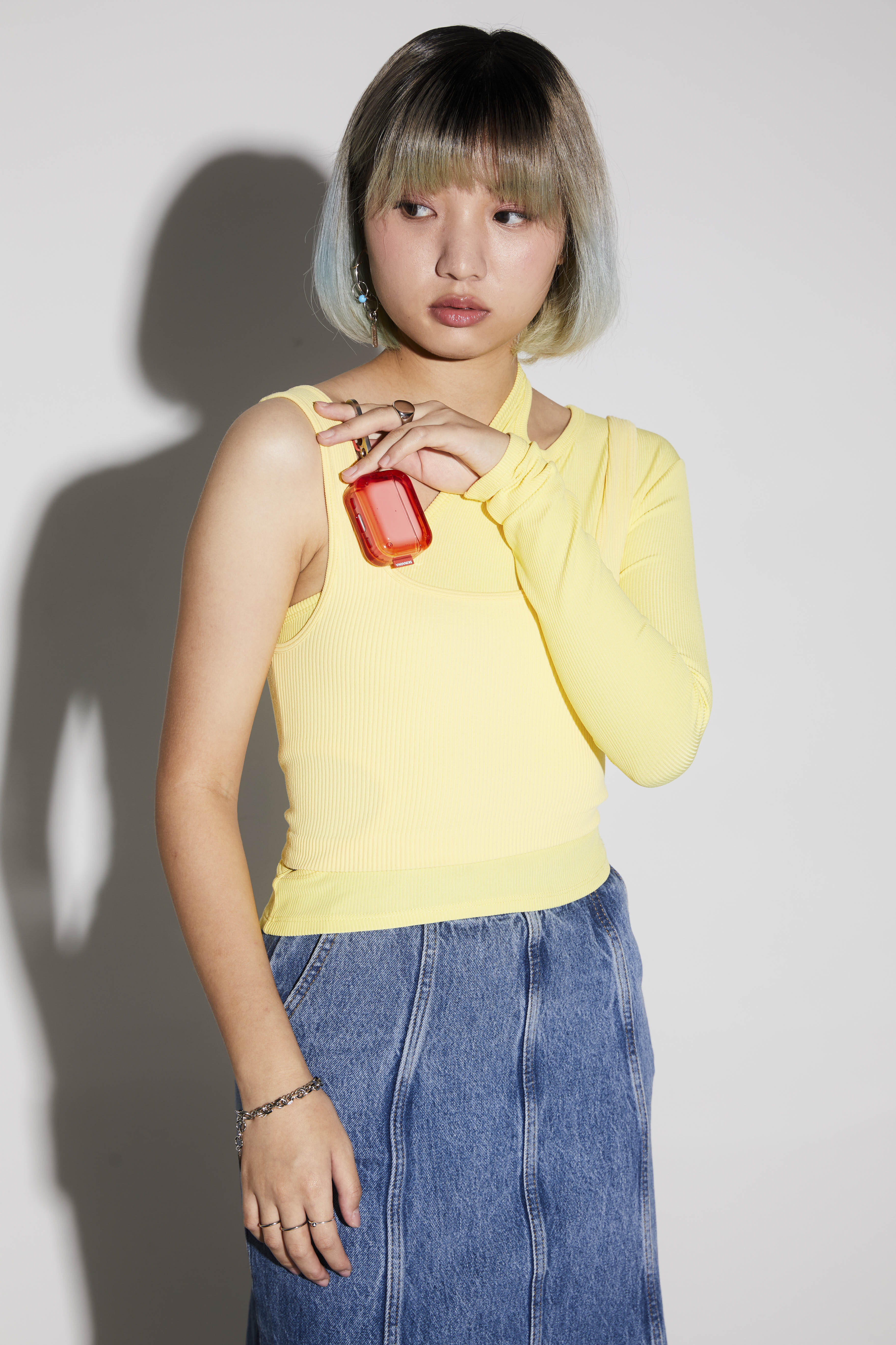 SKINARMA Saido AirPods Pro 2 螢光防摔藍牙耳機保護套 (連鋅合金掛扣)