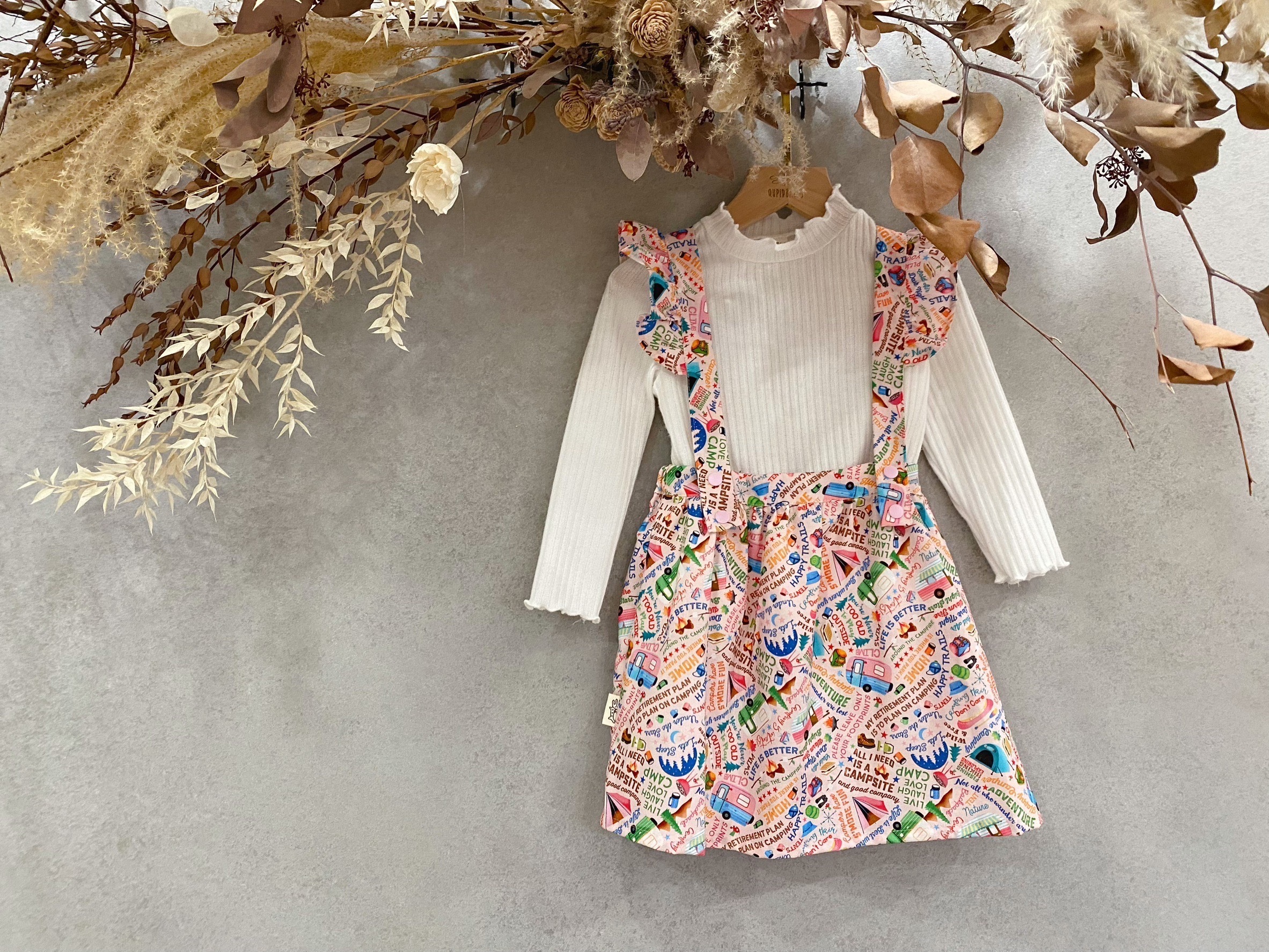 粉紅露營車 荷葉吊帶短裙(100)