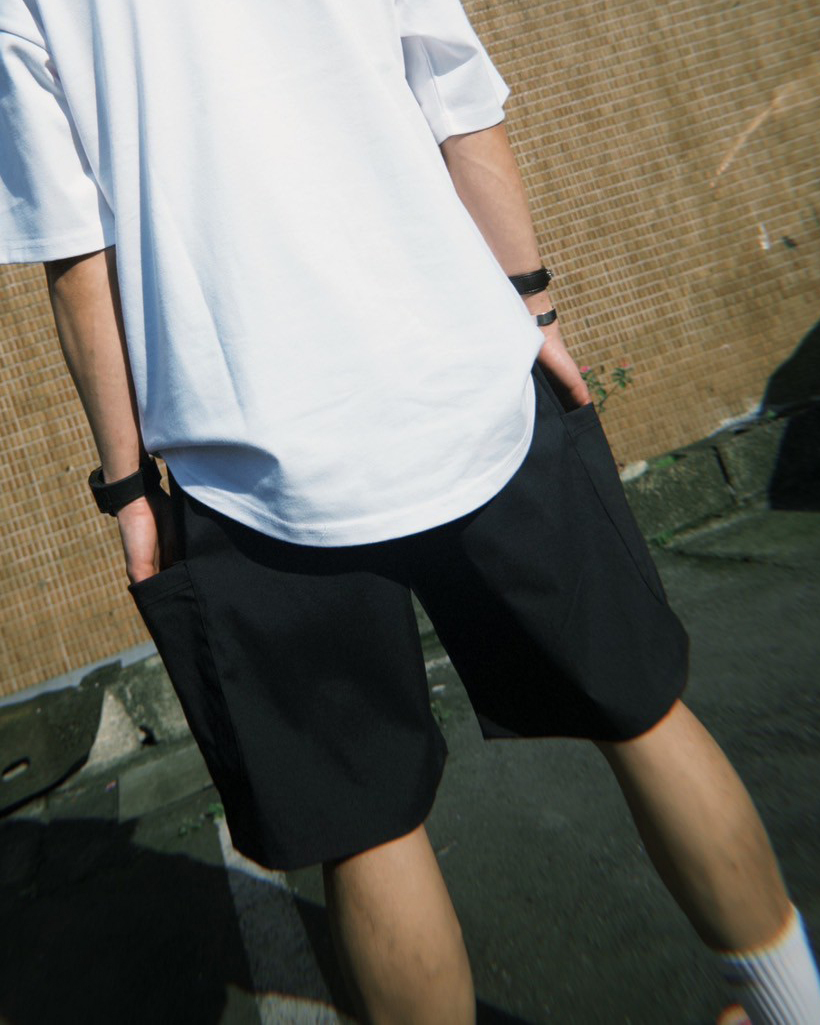 3M防潑水工裝大口袋短褲 男模特室外實穿照