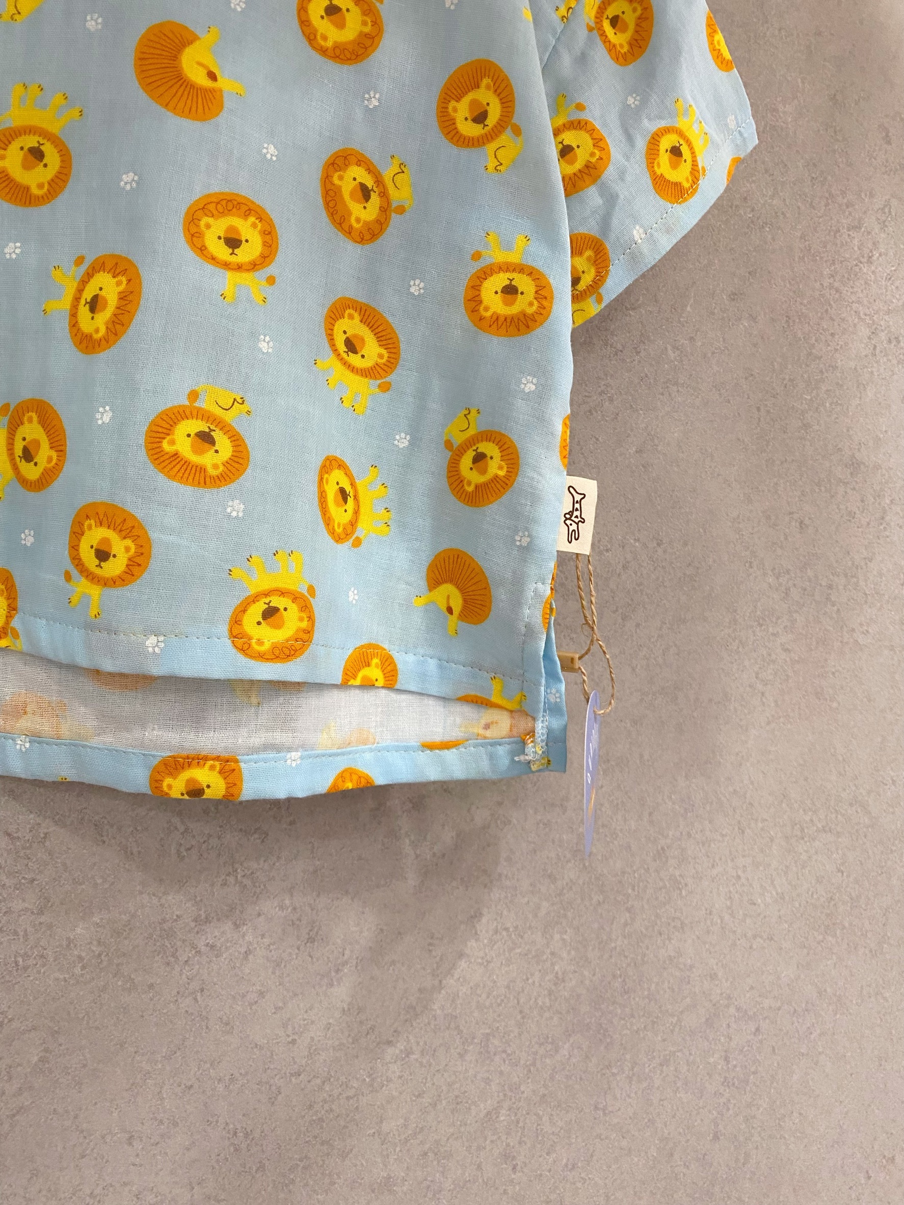 獅子大頭貼  五分袖上衣(110)