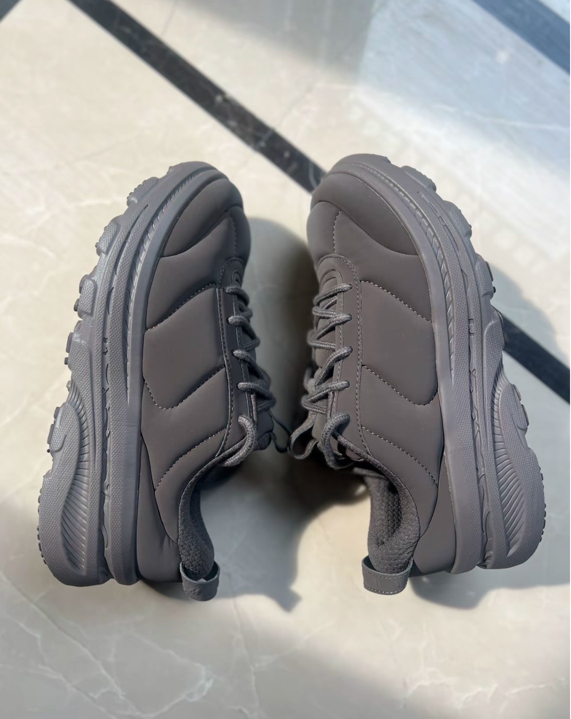 MARNI x HOKA ONE ONE Bondi B3LS 聯名跑鞋 黑色款