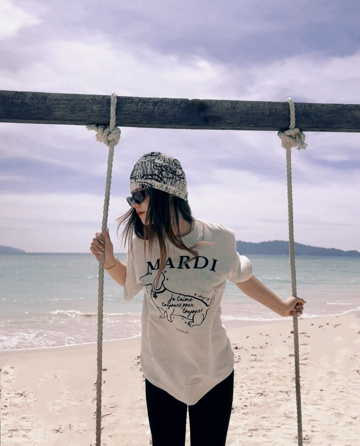 Mardi Mercredi 花朵腊腸狗寬鬆Tee 女款