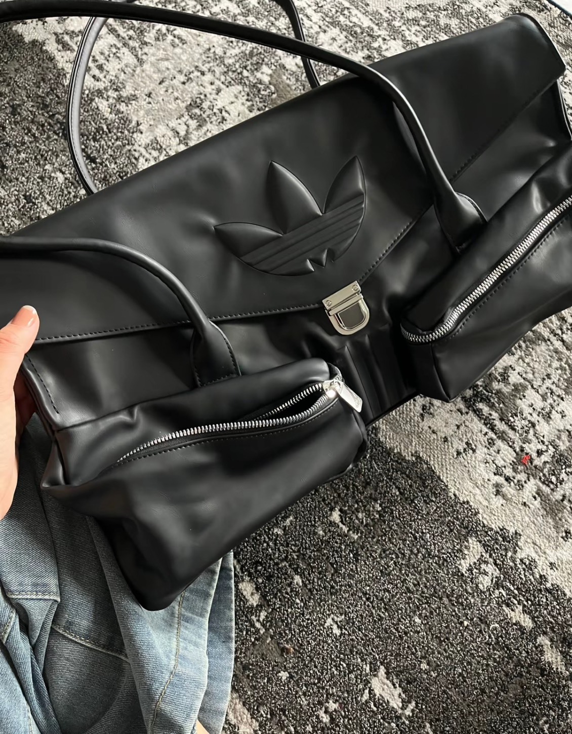 adidas 三葉草 長柄單肩包 大容量 黑色 女款