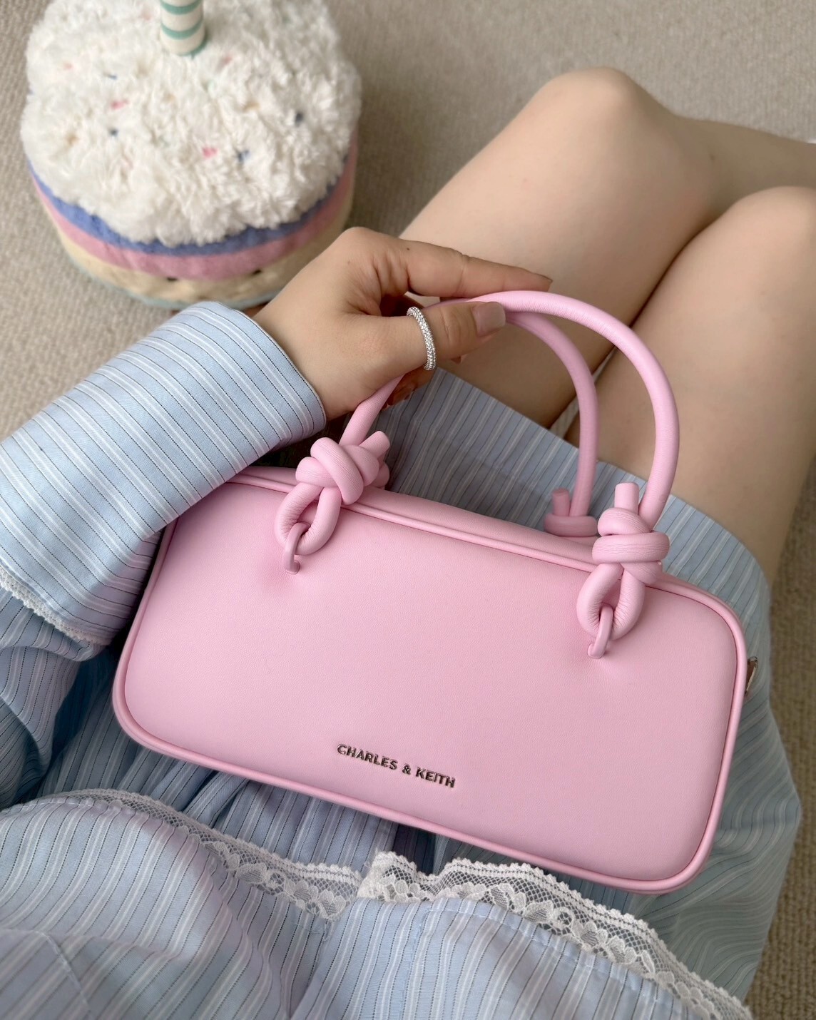 CHARLES & KEITH 小CK 奶油波士頓包 手提包 肩背包 斜背包 背帶可拆 多巴胺配色