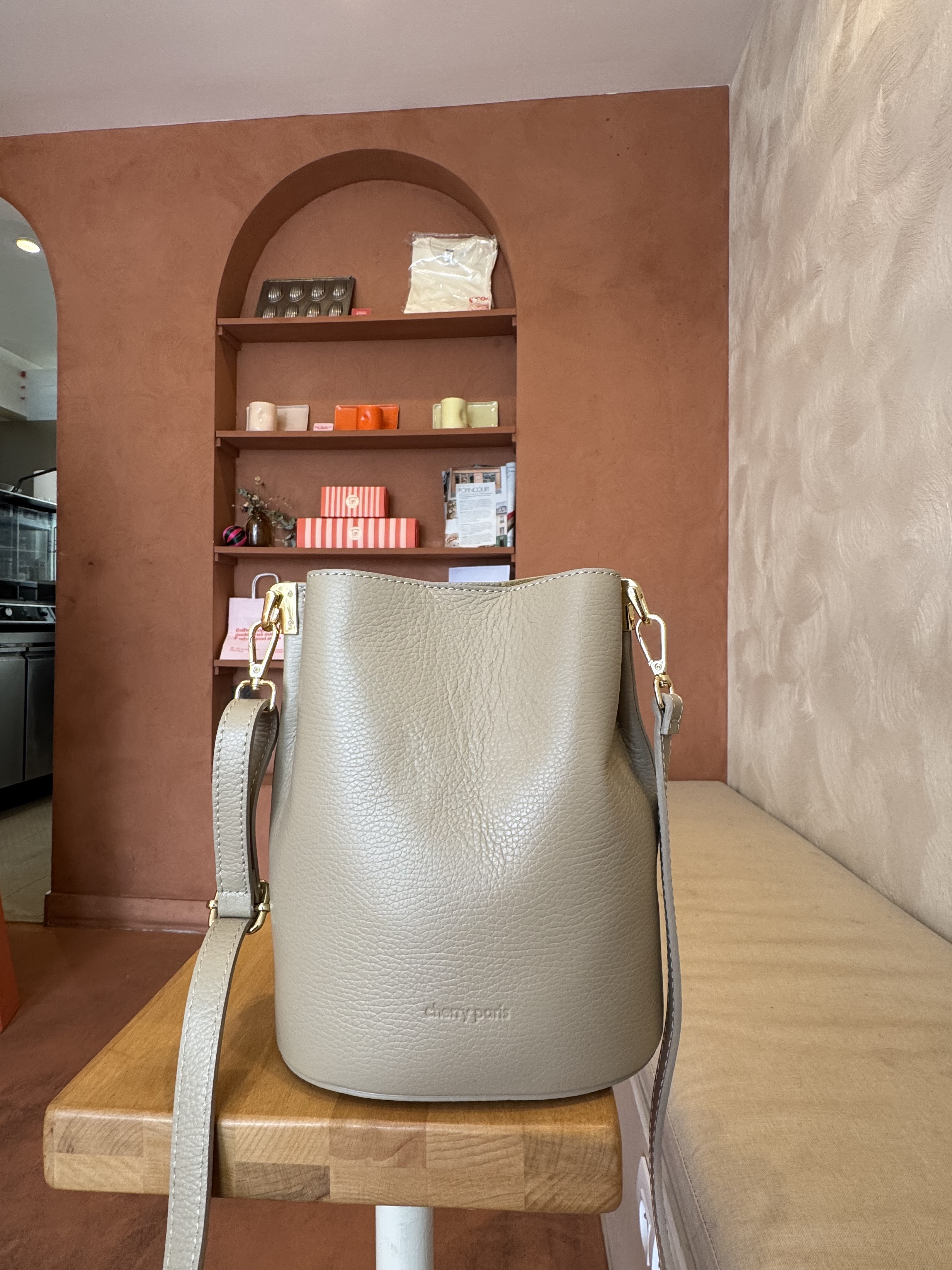 Cherry Paris Leather Lilwenn 4090 Taupe 杏色