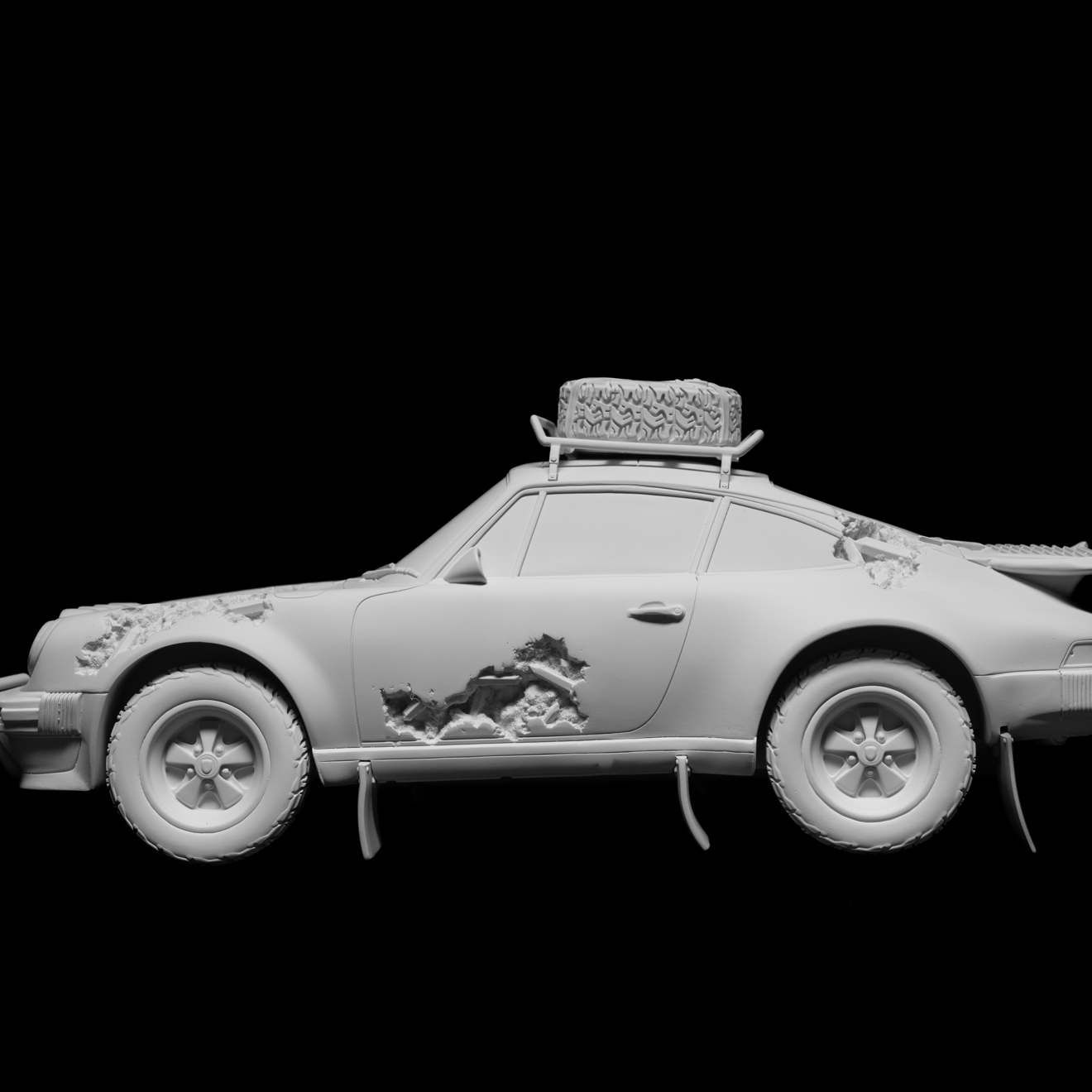 Daniel Arsham ERODED SAFARI Figure white color (Edition of 500)