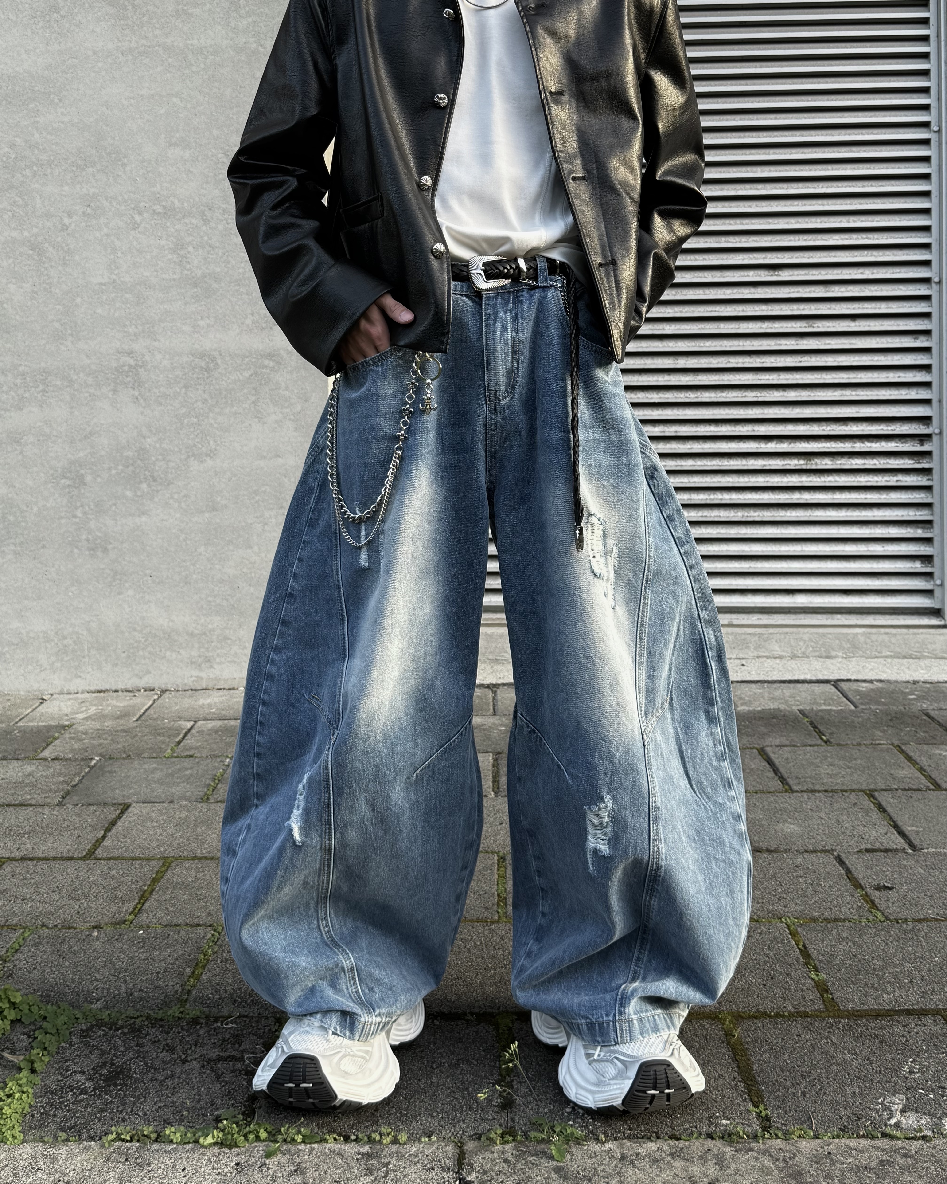 𝐇·𝐓·𝐒 韓國 異形解構 流線型 彎刀設計 廓形 水洗 刷破 牛仔褲