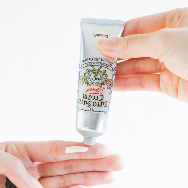 Deonatulle Soft Stone足部止汗消臭石軟膏