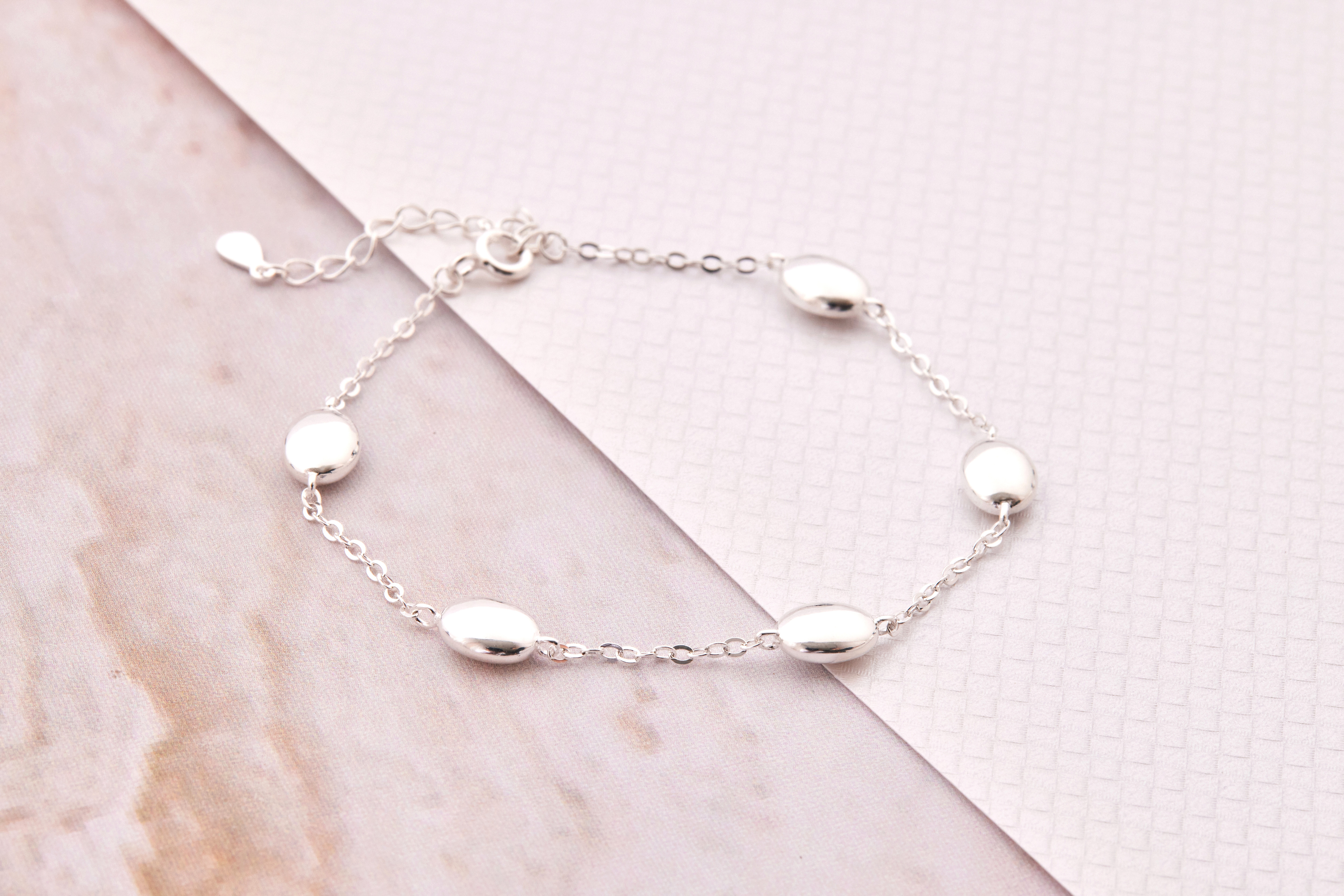 B451  |  純銀蛋形手鍊