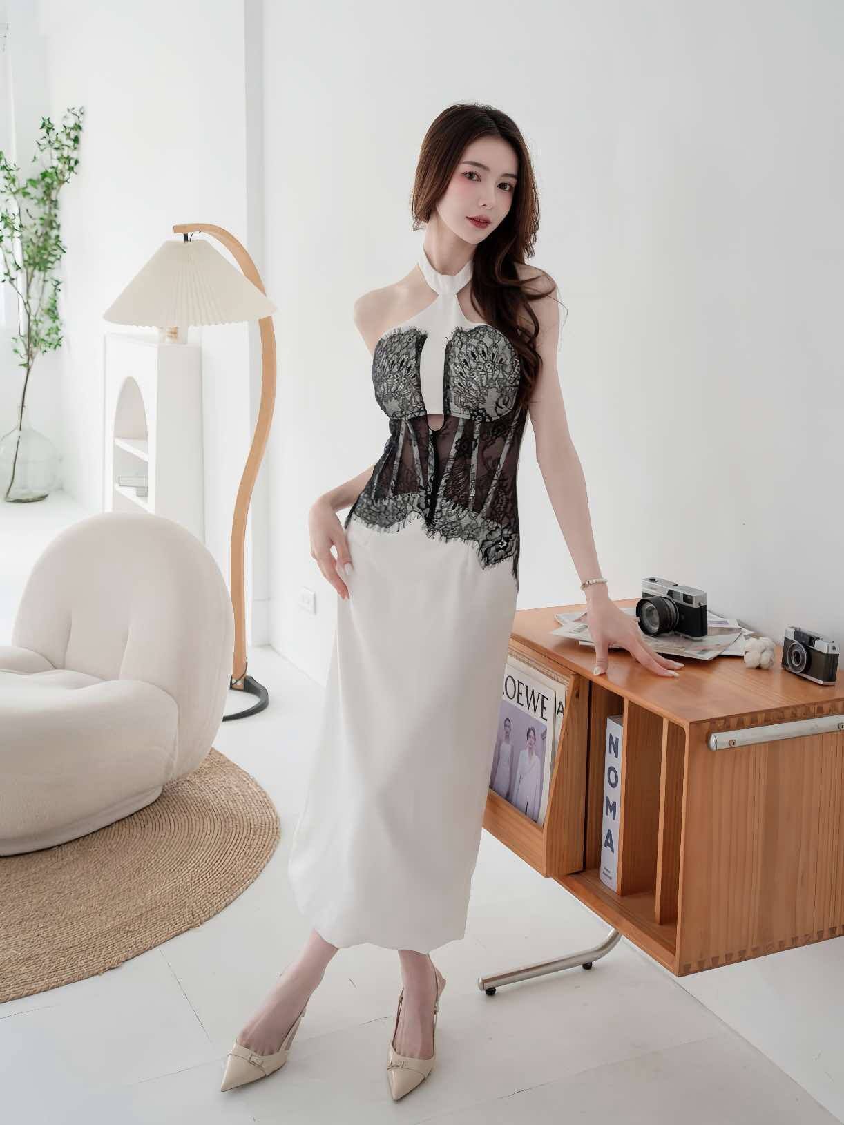 🤍魚骨黑蕾絲拼接緞面長洋裝（白色S號）