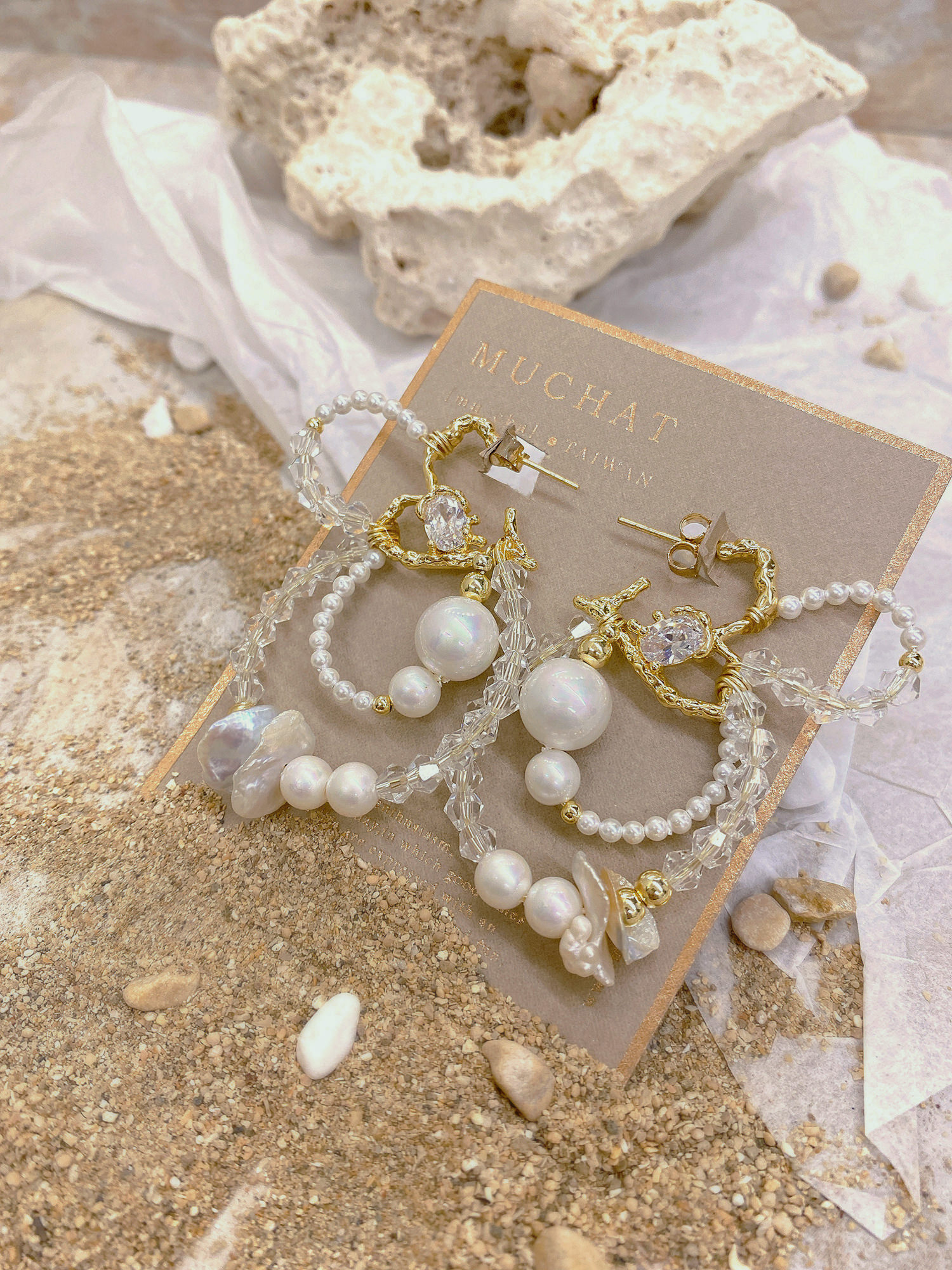 【婚紗聯名】奔向有你的時空。MUCHAT手作14KGP鏤空愛心珍珠純銀針耳環