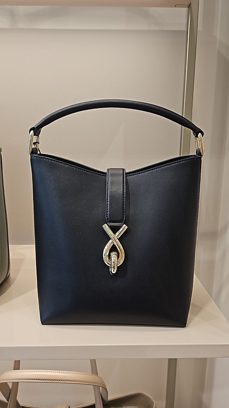 [E] FURLA BLACK WB01648 BX3628 06000 MIANOVA S BUCKET BAG, 8050597600598 (EF14)